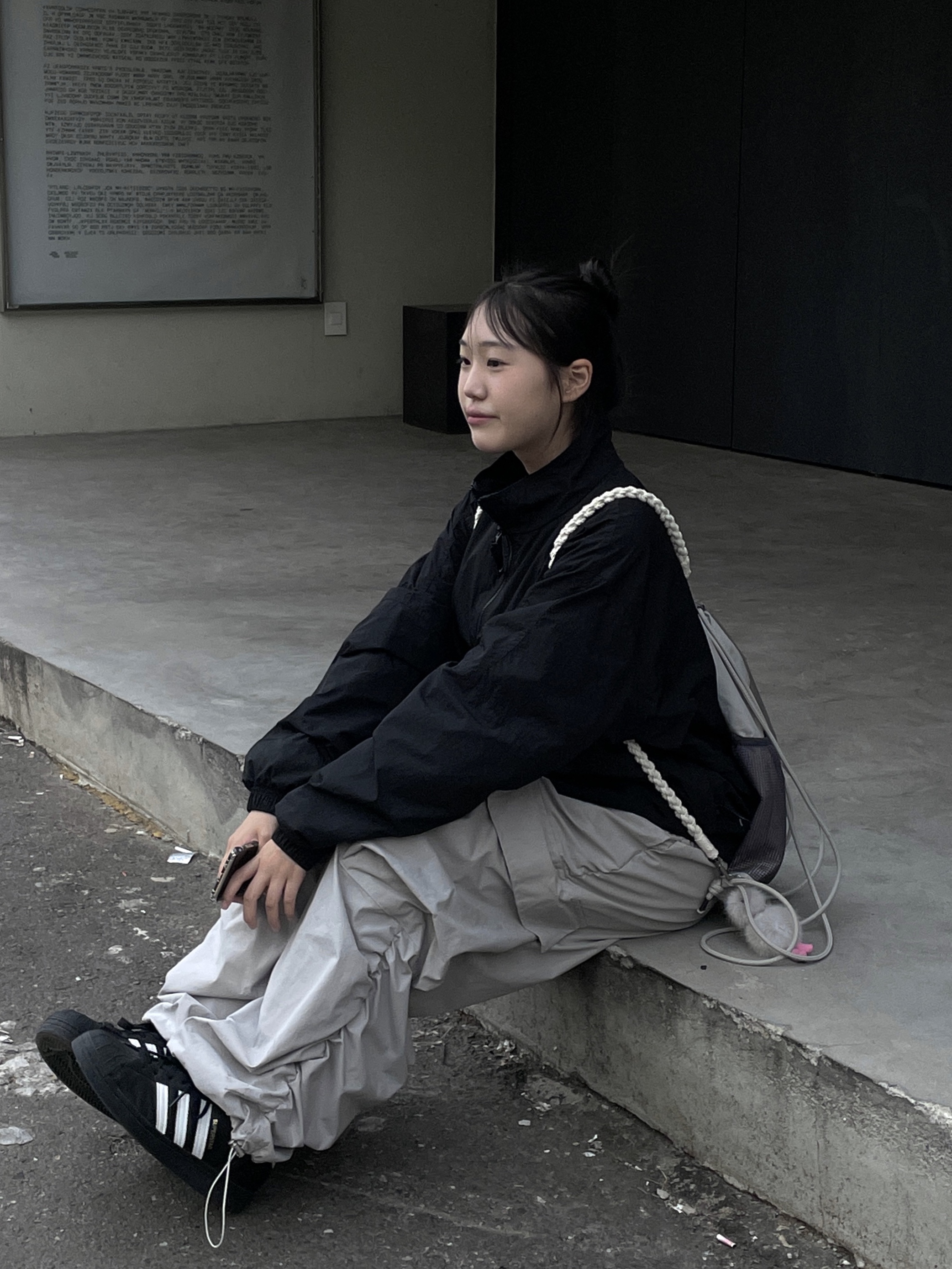 Adidas Superstar Core Black White, Nike NRG Solo Swoosh Woven Track Jacket Black - Asia 착용 스타일 - 2