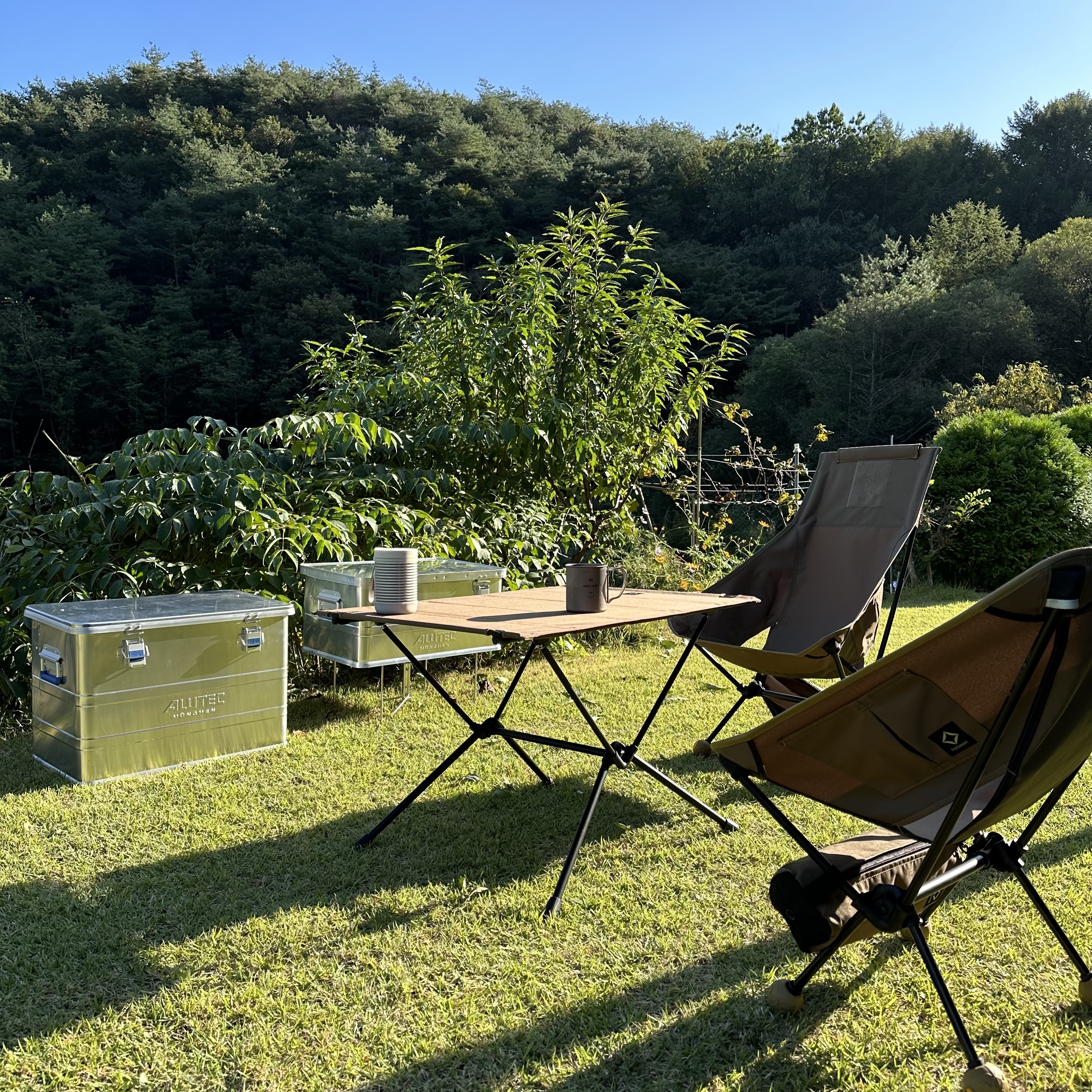 Helinox Tactical Table M Coyote Tan, Helinox Tactical Chair Coyote Tan 착용 스타일