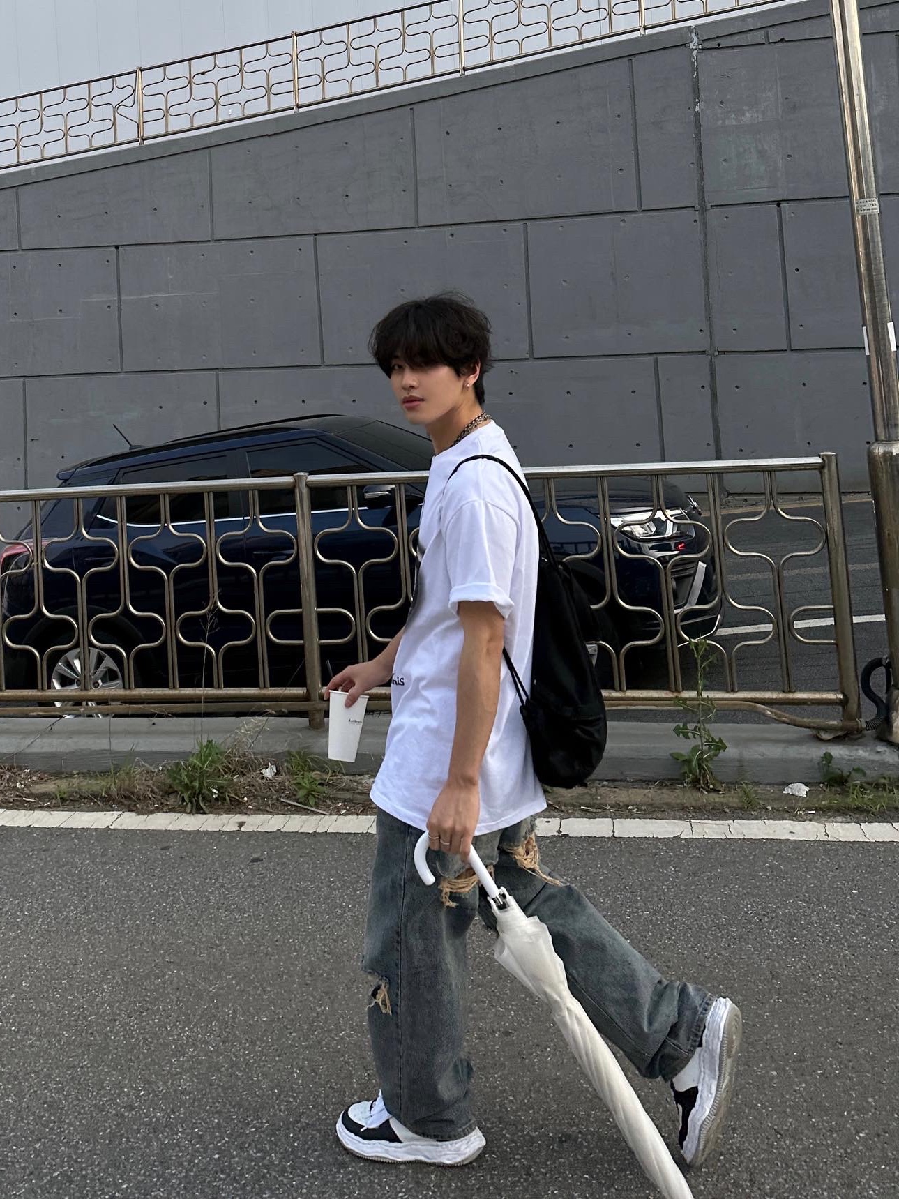 Maison Mihara Yasuhiro Wayne OG Sole Leather Low-top Sneakers Black White 착용 스타일 - 1