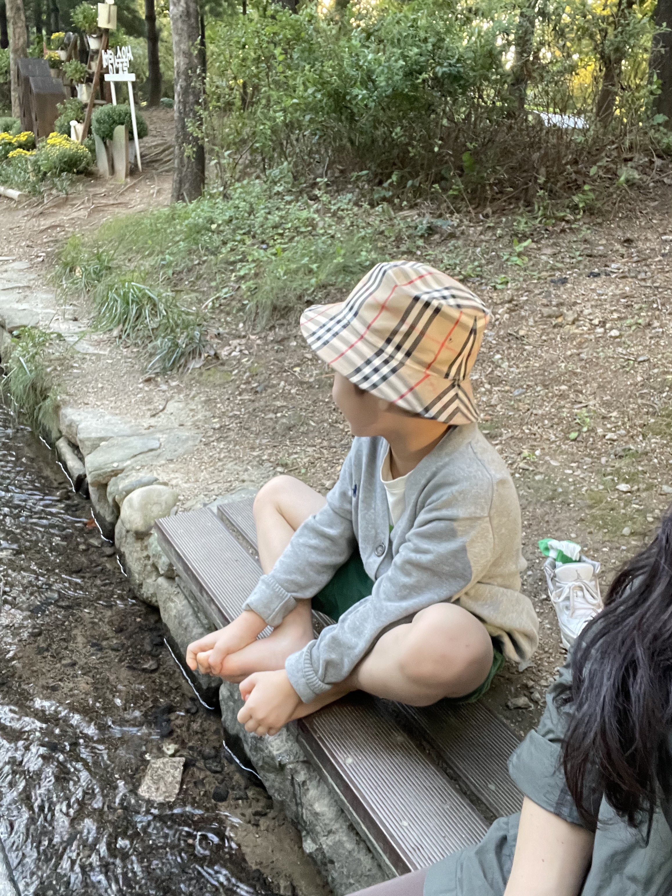(Kids) Burberry Vintage Check Technical Cotton Bucket Hat Archive Beige, (PS) Jordan 3 x A Ma Maniere Retro SP 착용 스타일 - 5