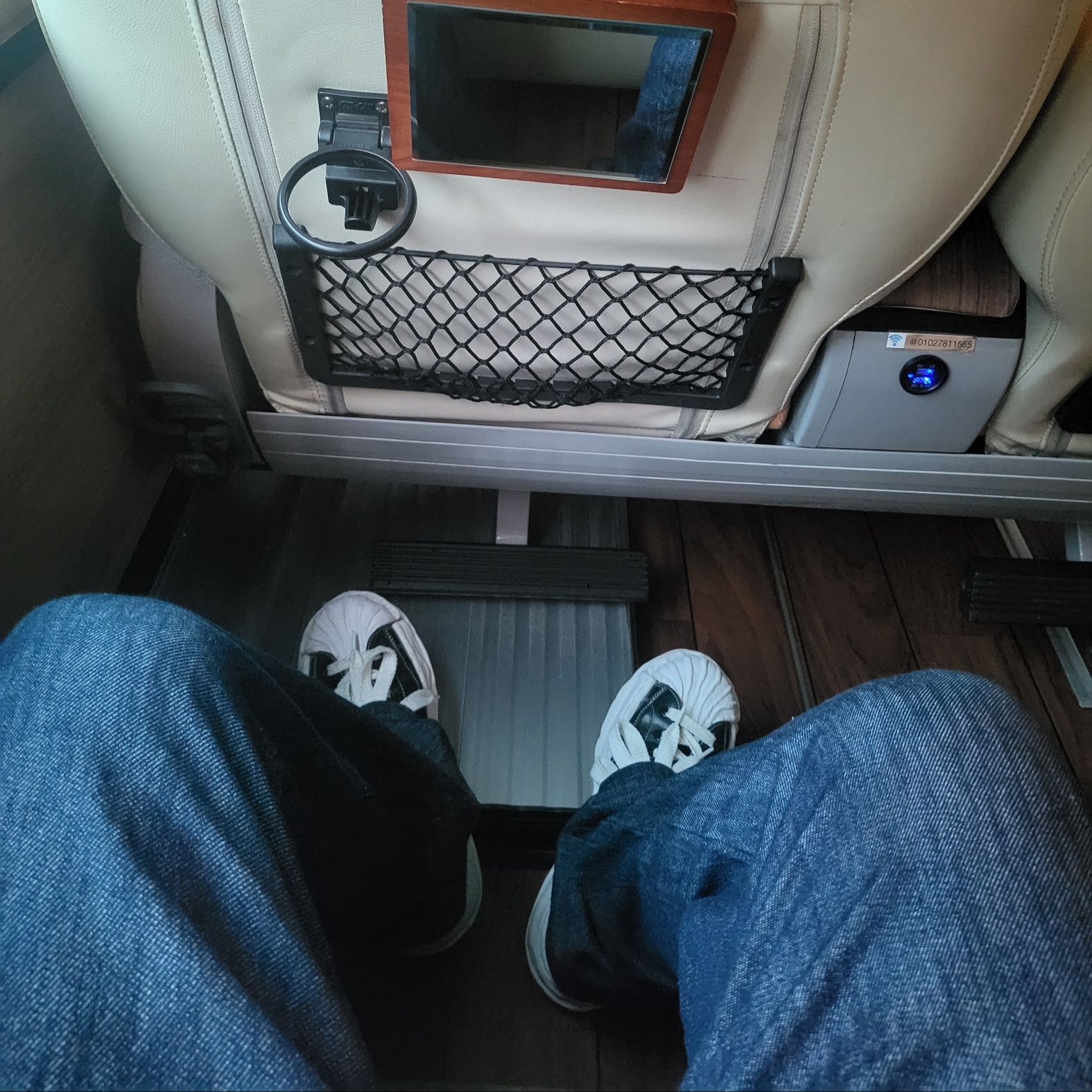 Maison Mihara Yasuhiro Blakey OG Sole Embossed Leather Low-top Sneakers Black, Maison Mihara Yasuhiro Blakey OG STC Sole Paper Like Leather Low-top Sneakers Black 착용 스타일