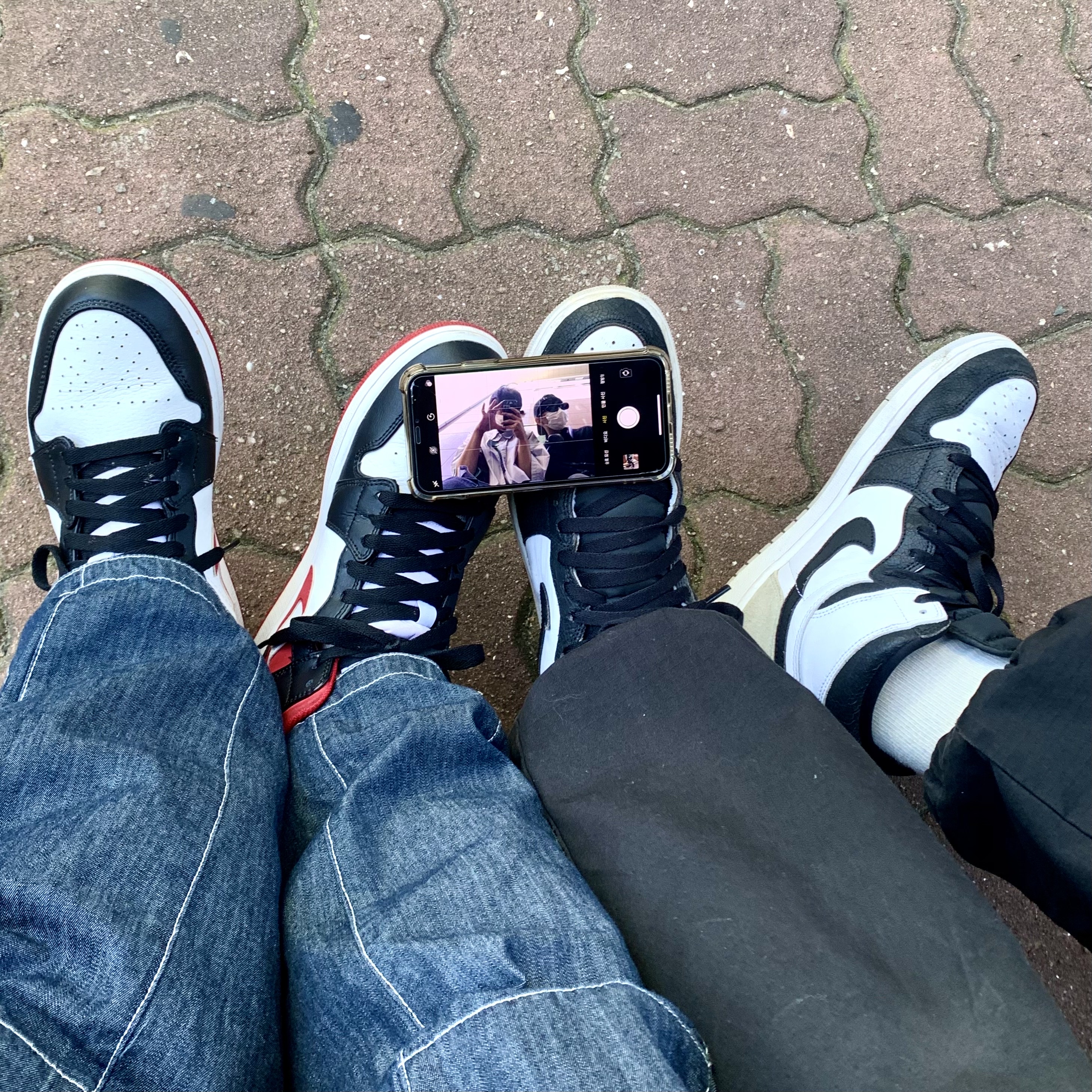 Gentle Monster x Maison Margiela MM004 Black Black, Jordan 1 Mid Gym Red Black White 착용 스타일 - 2