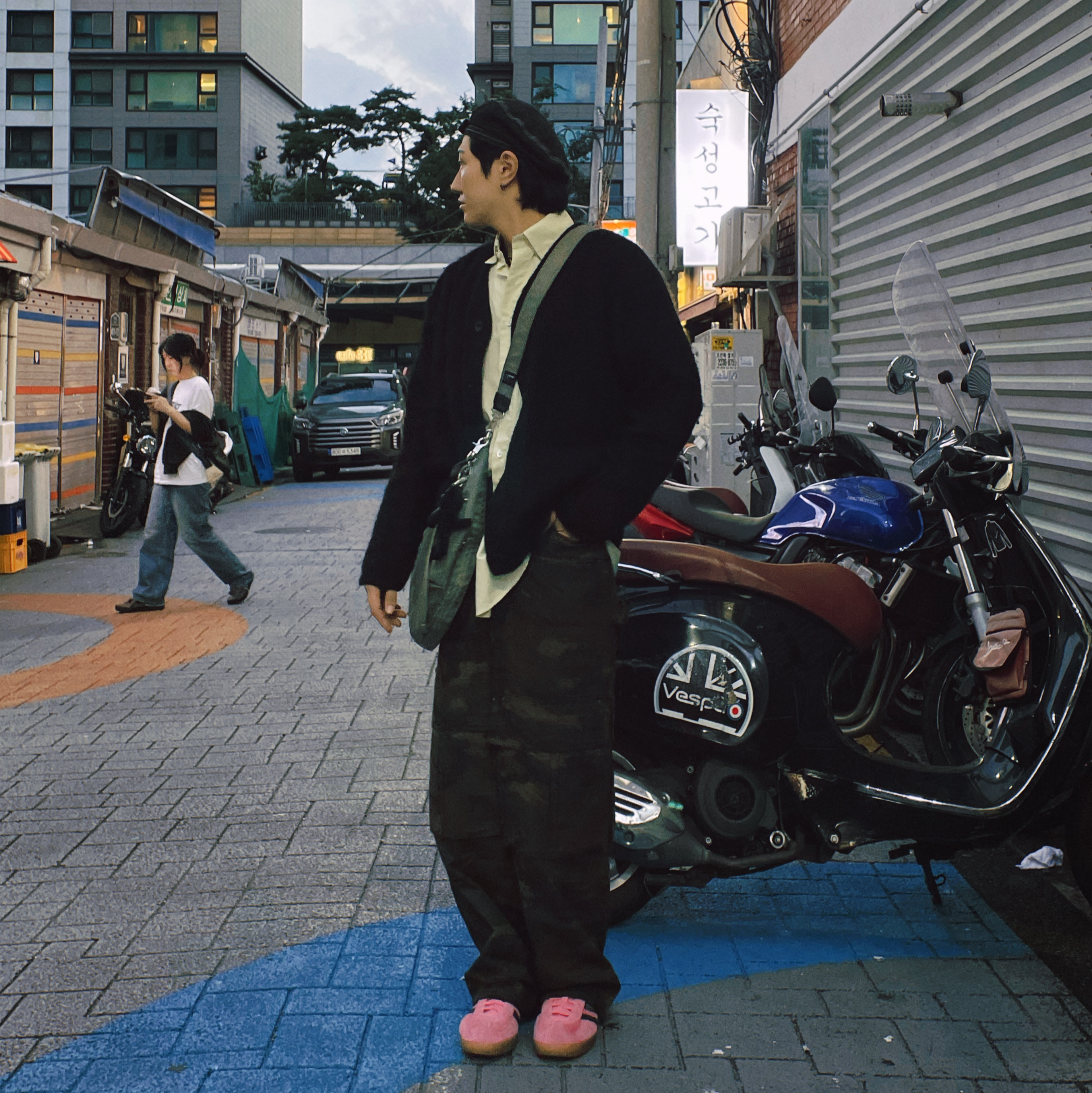 Our Legacy Cardigan Mohair Black, (W) Adidas Gazelle Indoor Bliss Pink 착용 스타일 - 2