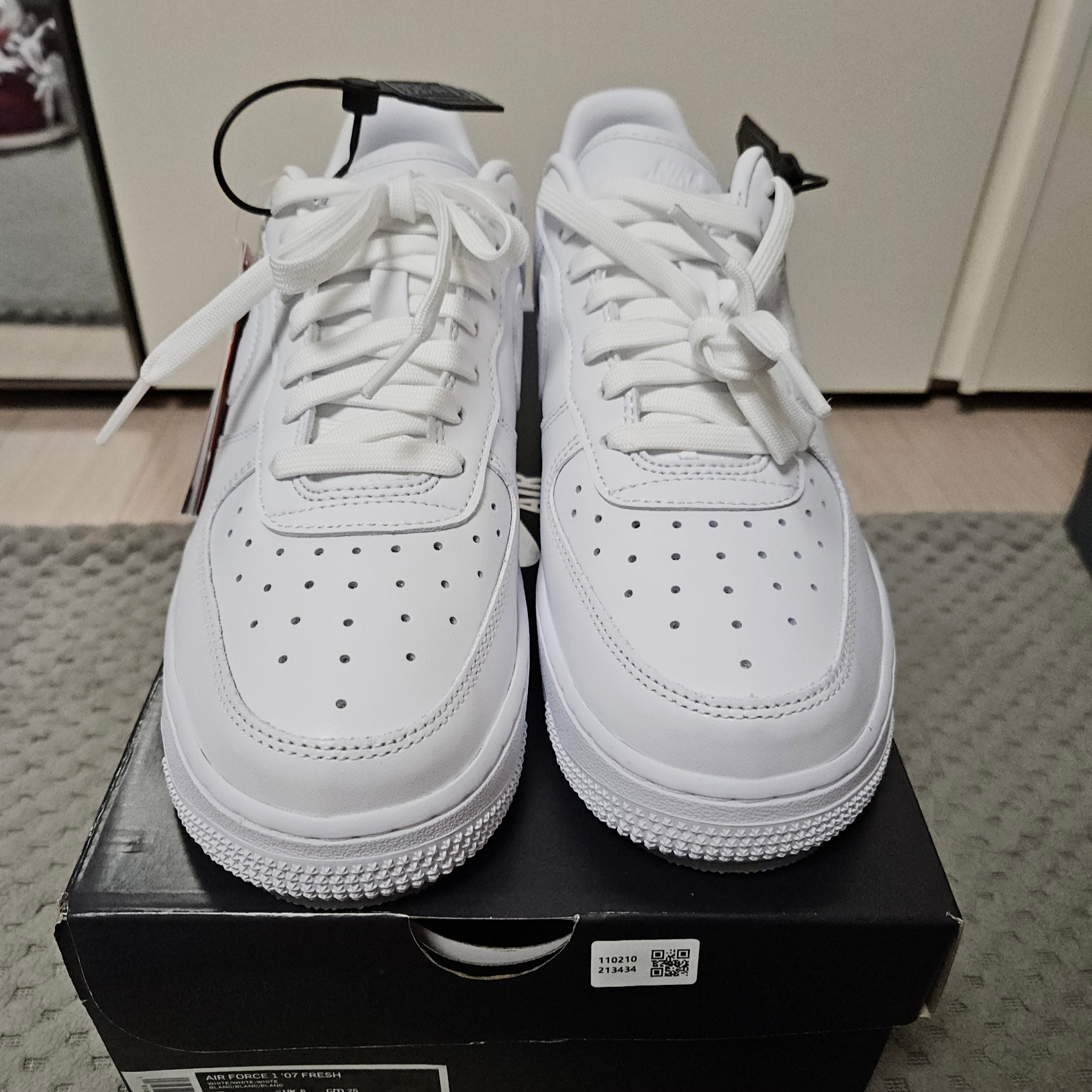 Nike Air Force 1 '07 Fresh White 착용 스타일 - 1