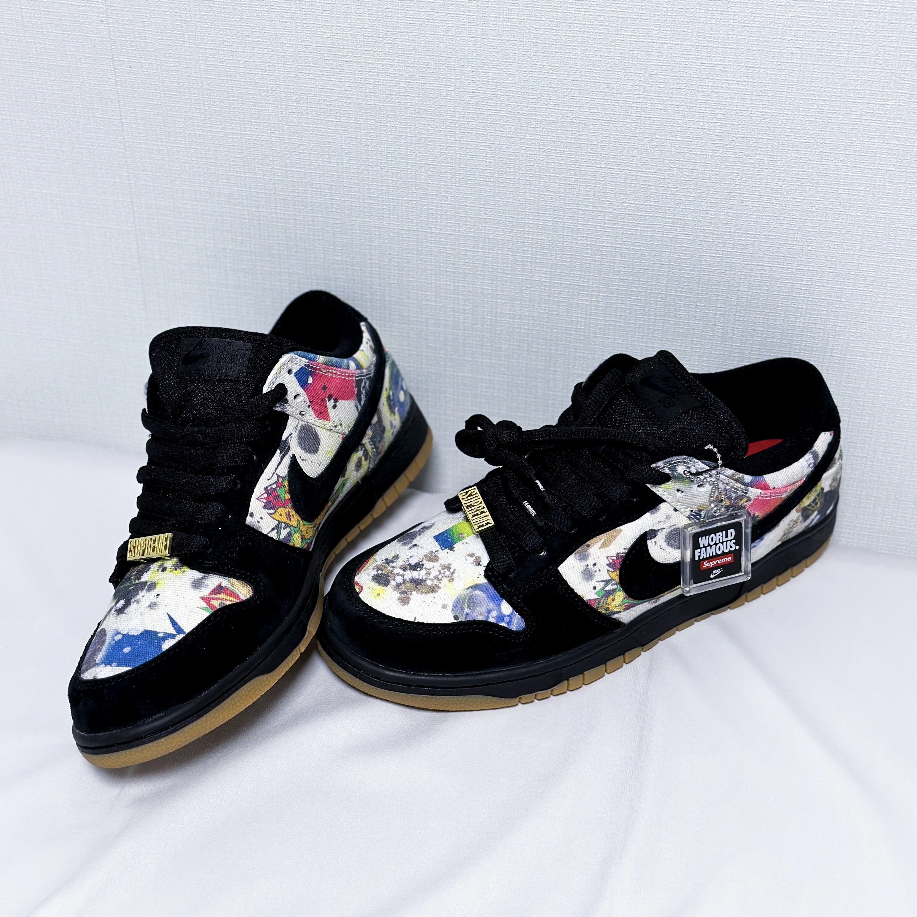 Nike x Supreme SB Dunk Low QS Rammellzee Black 착용 스타일