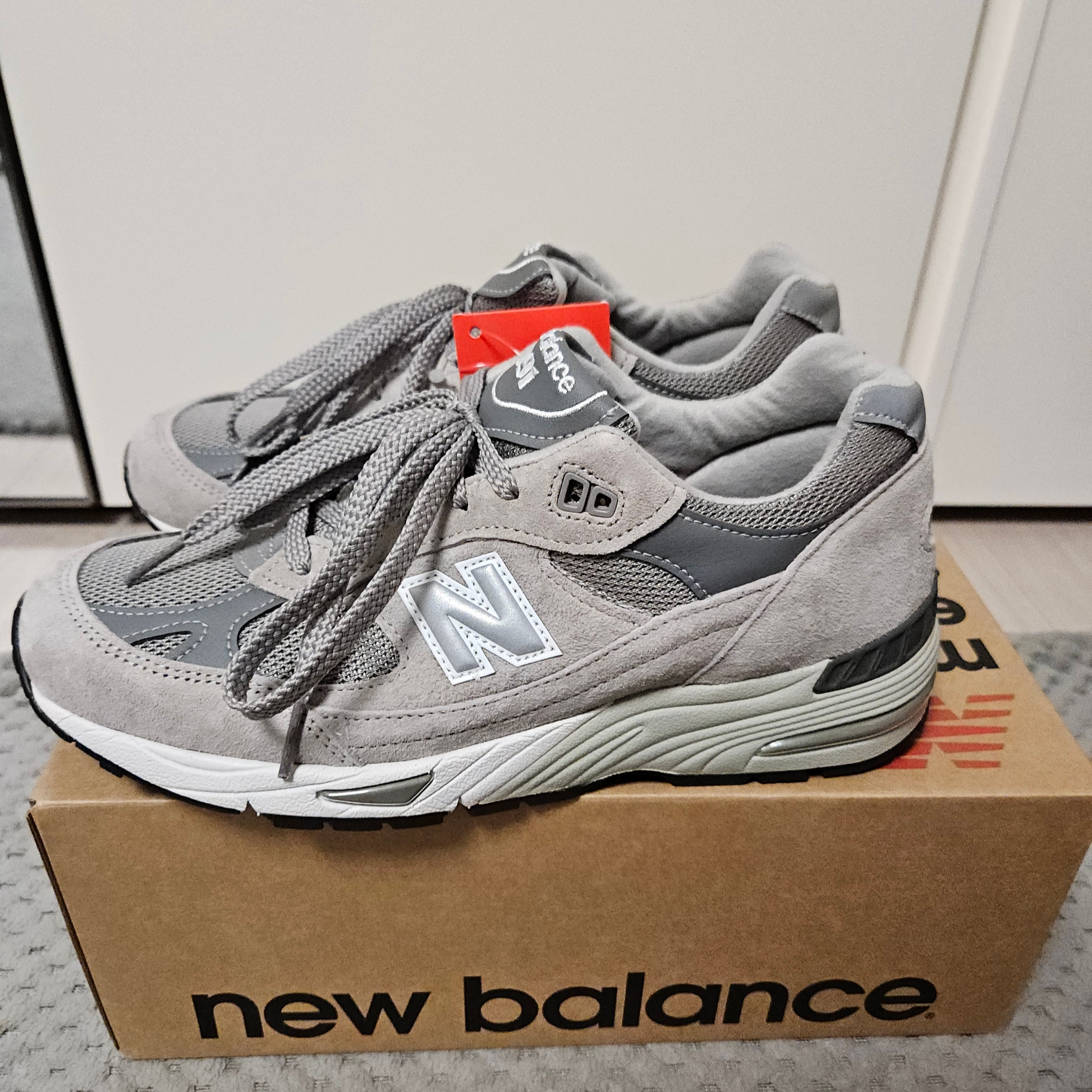 New Balance 991 Made in UK Grey 착용 스타일 - 2