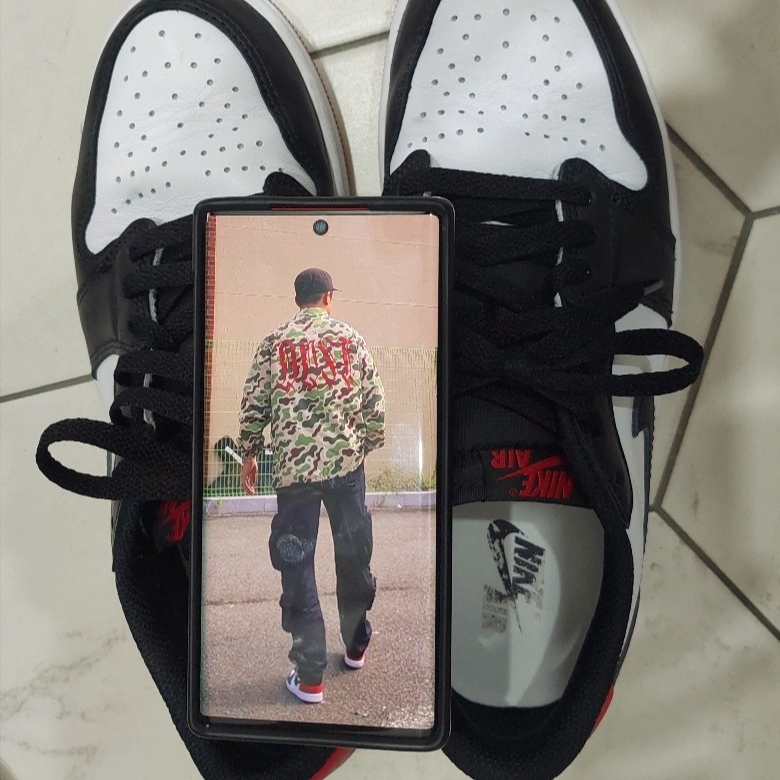 Jordan 1 Retro Low OG Black Toe, Supreme Military Camp Cap Black - 20SS 착용 스타일 - 1