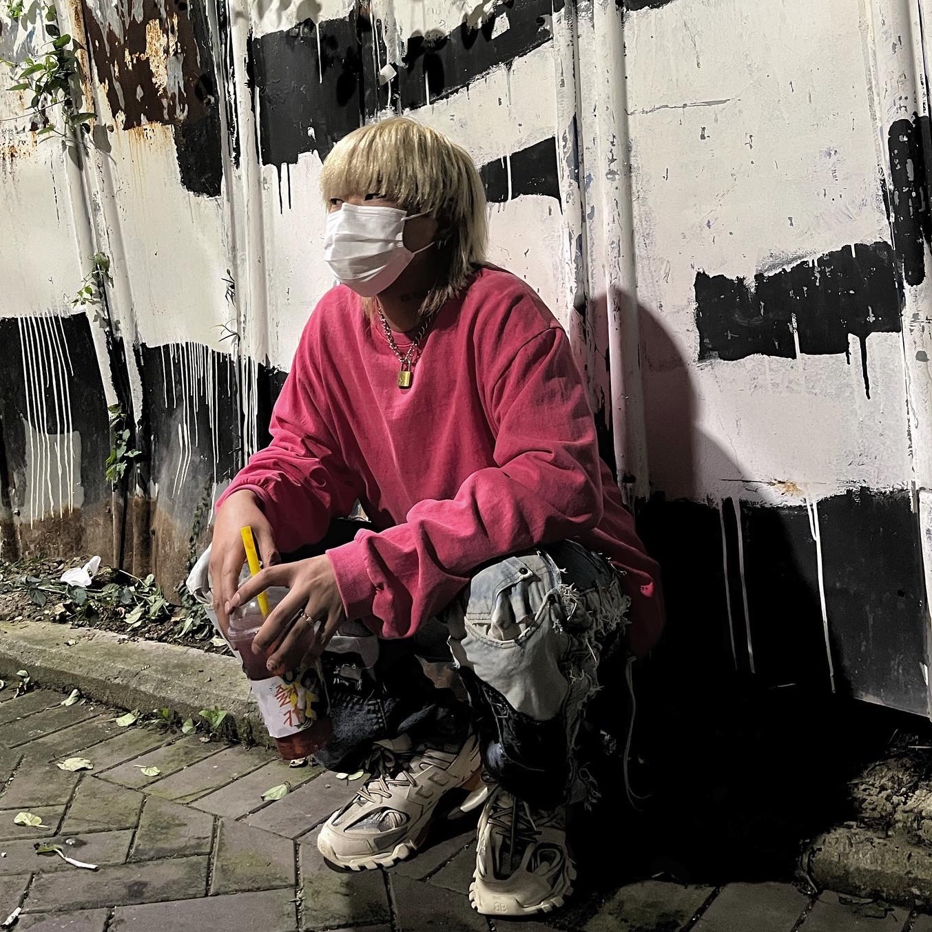 Balenciaga Track Sneakers White Orange 2019 착용 스타일