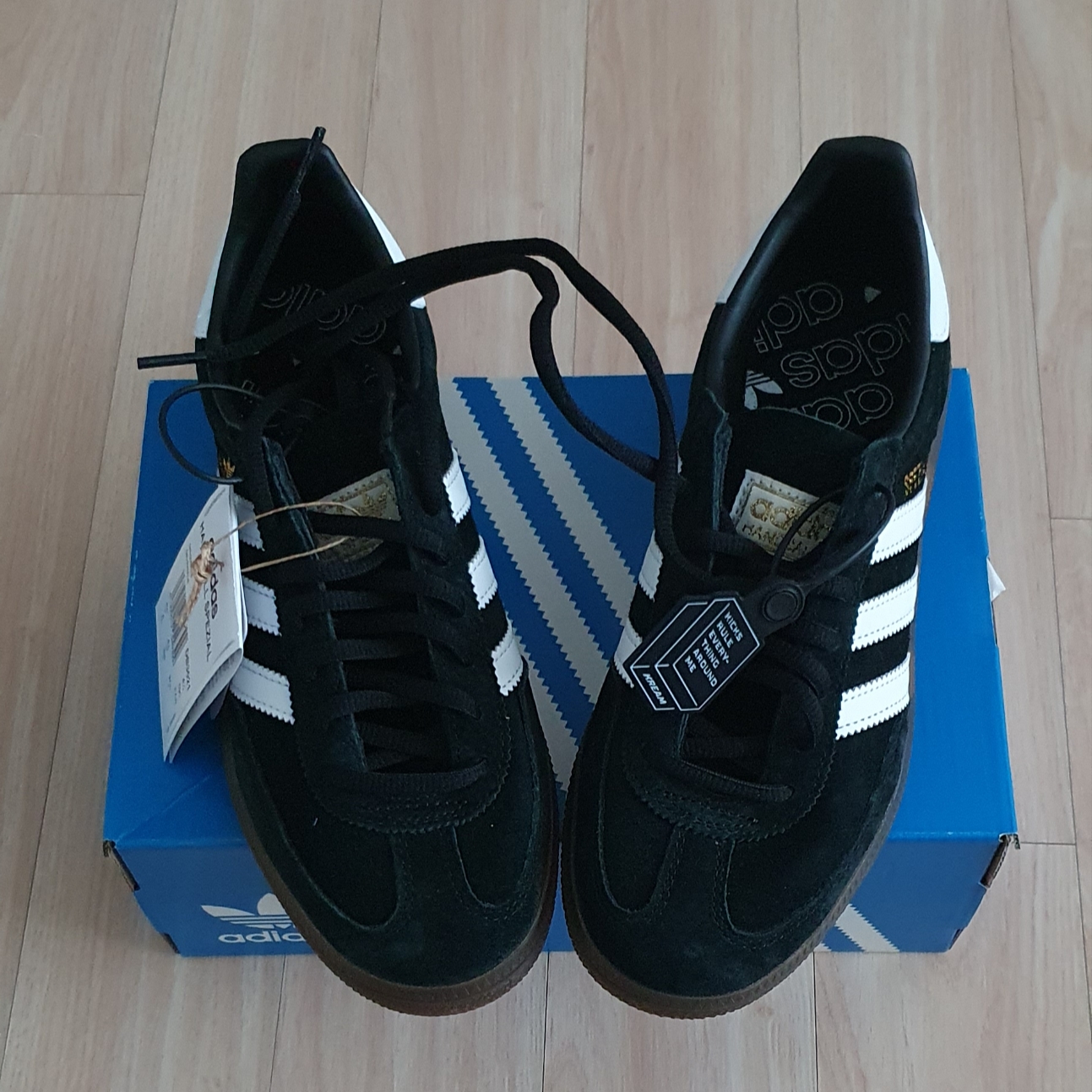 Adidas Spezial Handball Core Black 착용 스타일