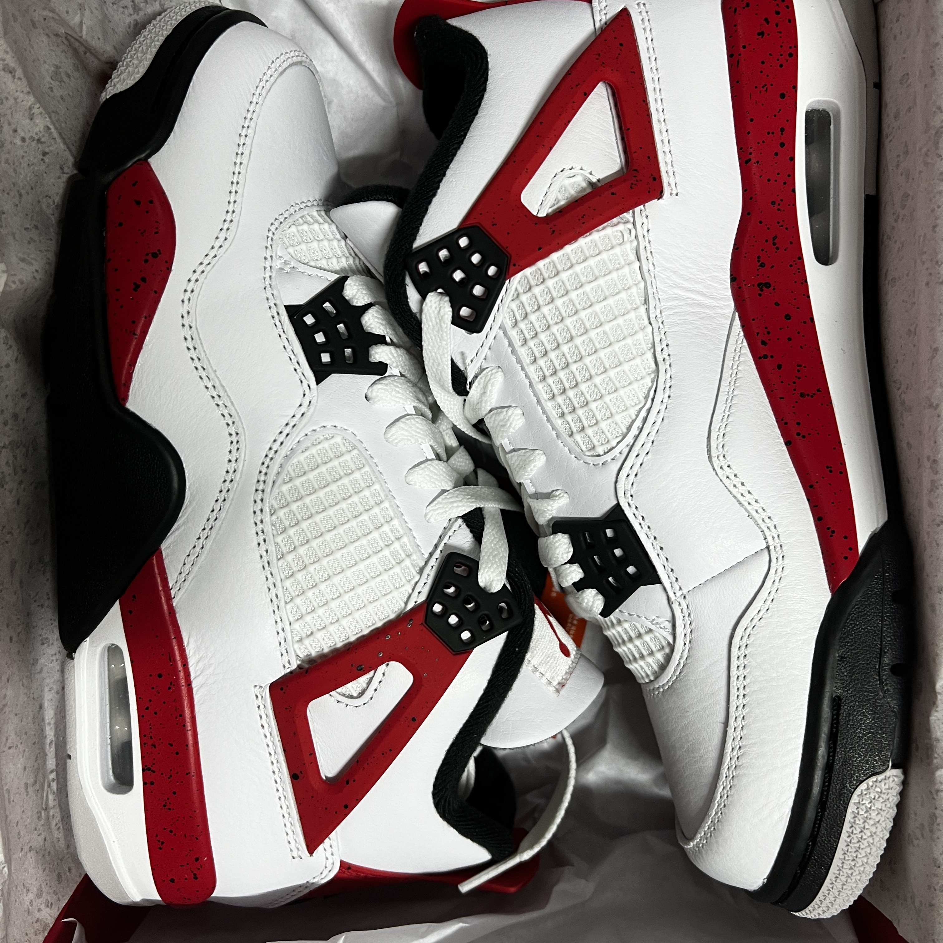 Jordan 4 Retro Red Cement 착용 스타일