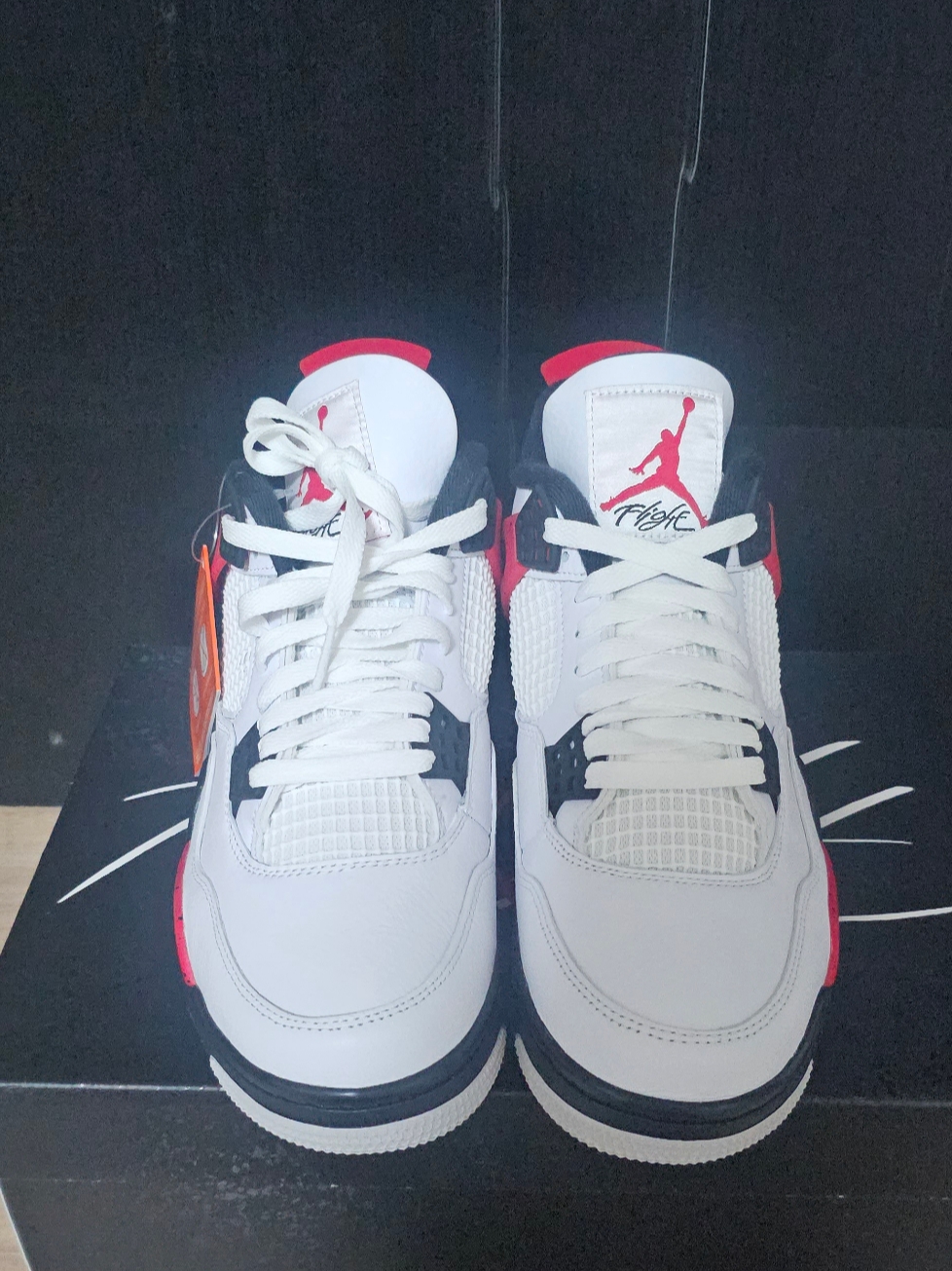 Jordan 4 Retro Red Cement 착용 스타일 - 1