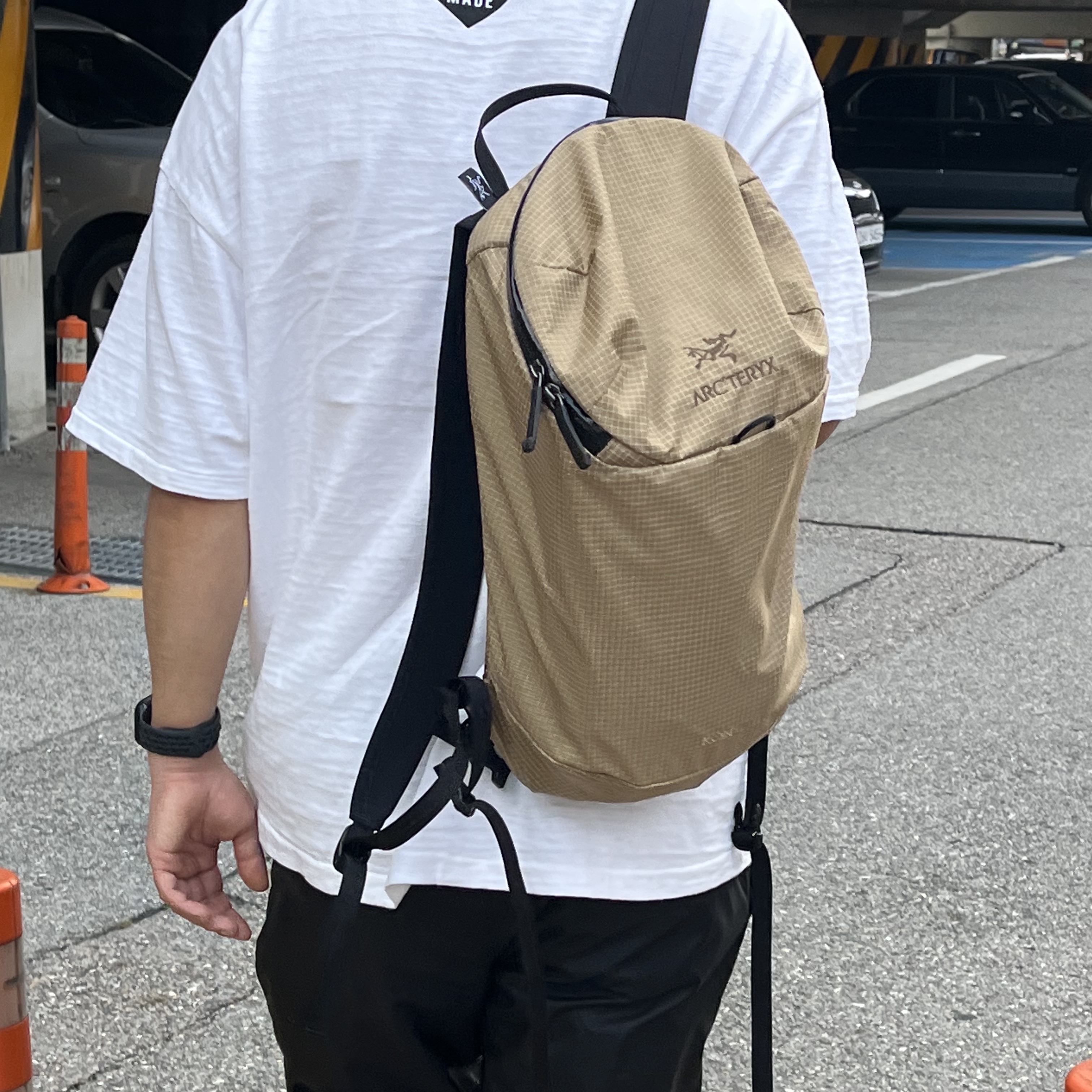 Arc'teryx Konseal 15 Backpack Canvas 착용 스타일