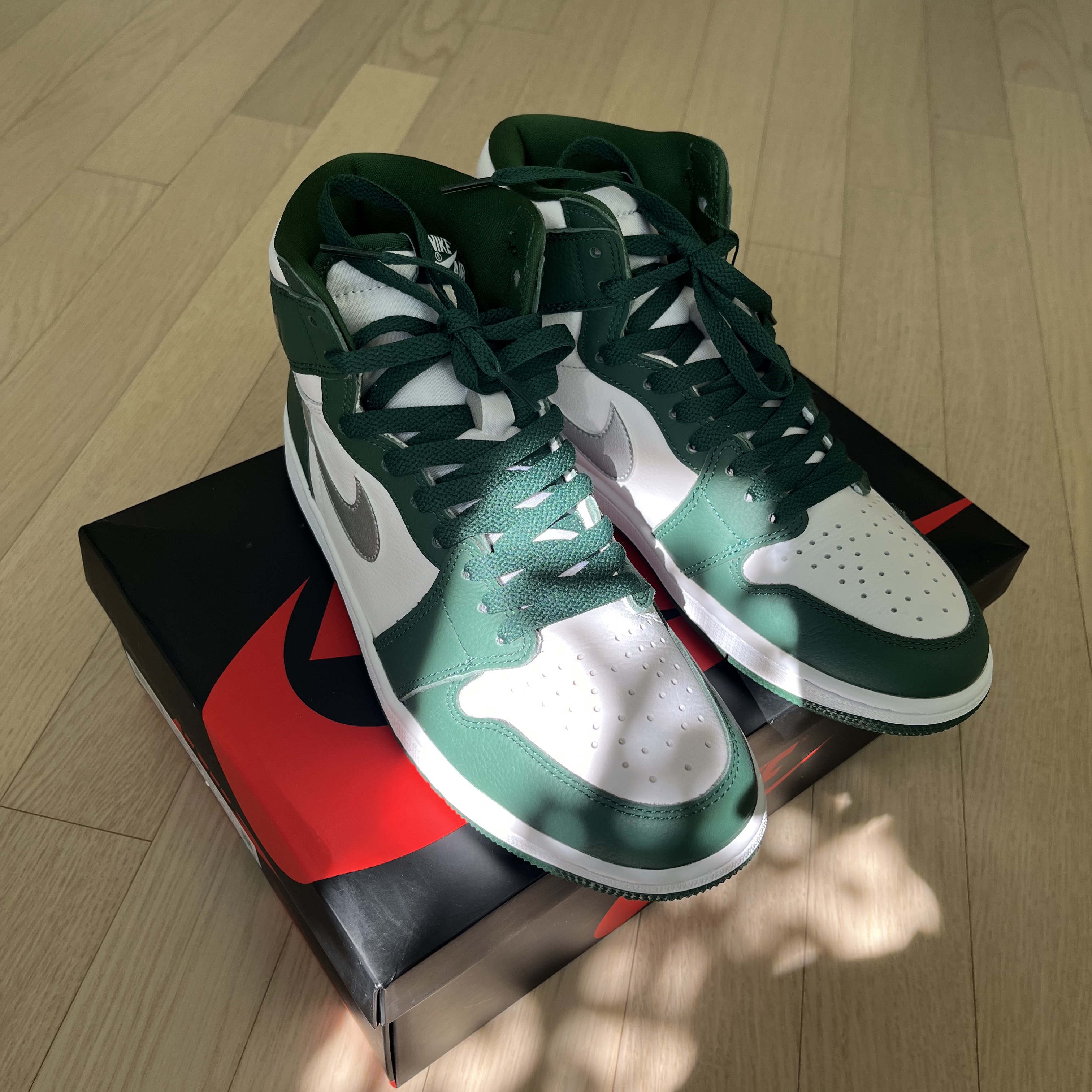 Jordan 1 Retro High OG Gorge Green 착용 스타일 - 1