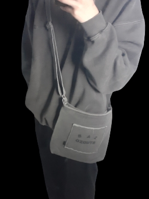 IAB Studio Pigment Sweatshirt & Mini Bag Black, IAB Studio Pigment Sweatshirt Black 착용 스타일 - 2
