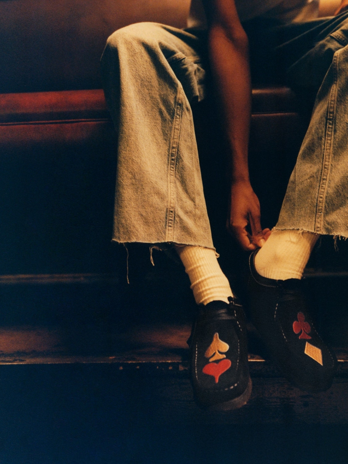 Clarks x Stussy Wallabee Black Suede 착용 스타일