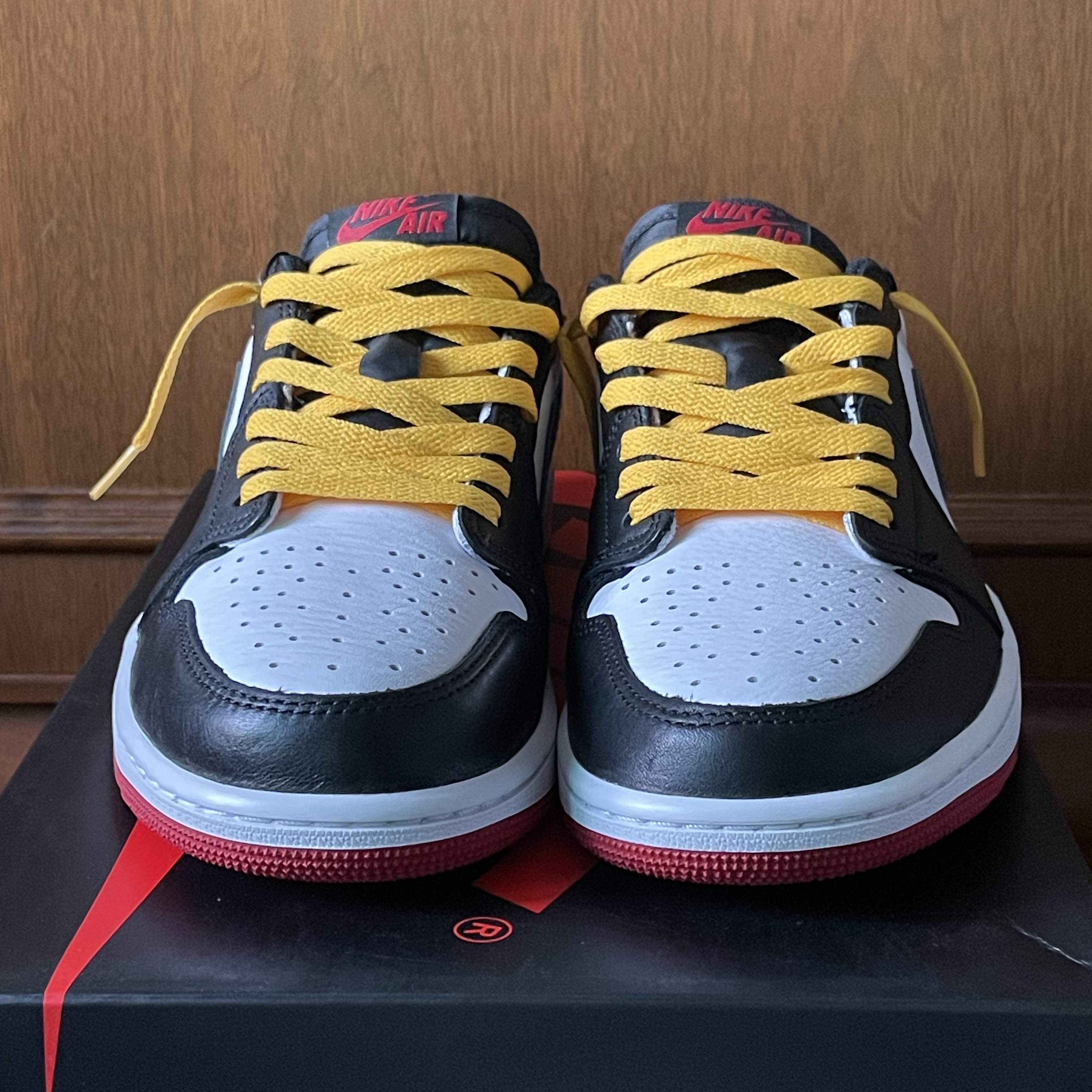 Jordan 1 Retro Low OG Black Toe 착용 스타일 - 4