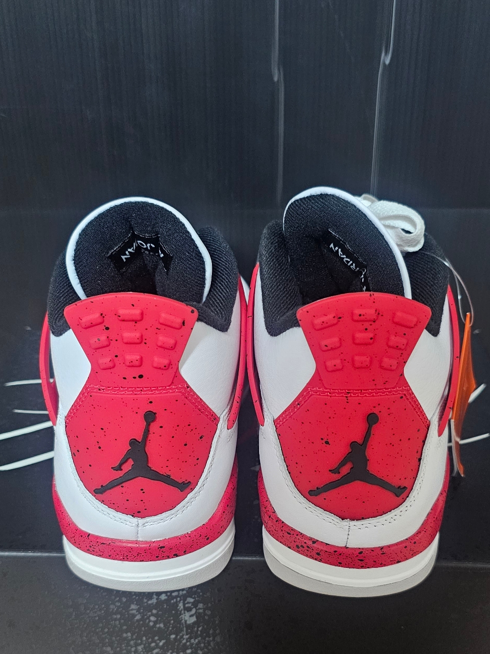 Jordan 4 Retro Red Cement 착용 스타일 - 4