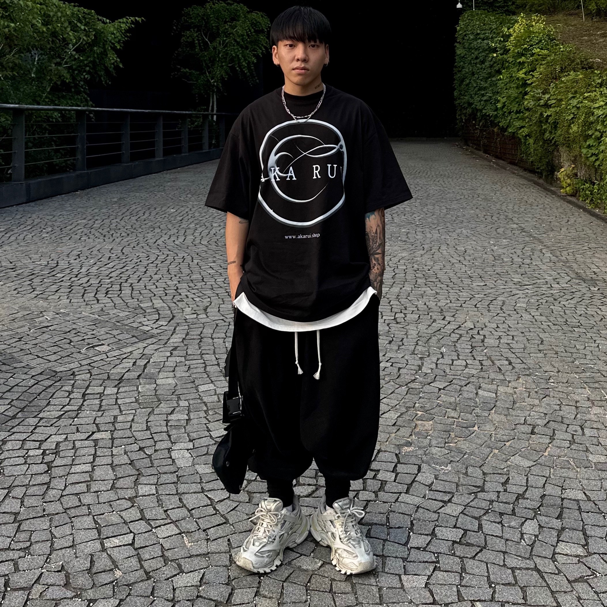 Balenciaga Track.2 Sneakers White 착용 스타일 - 3