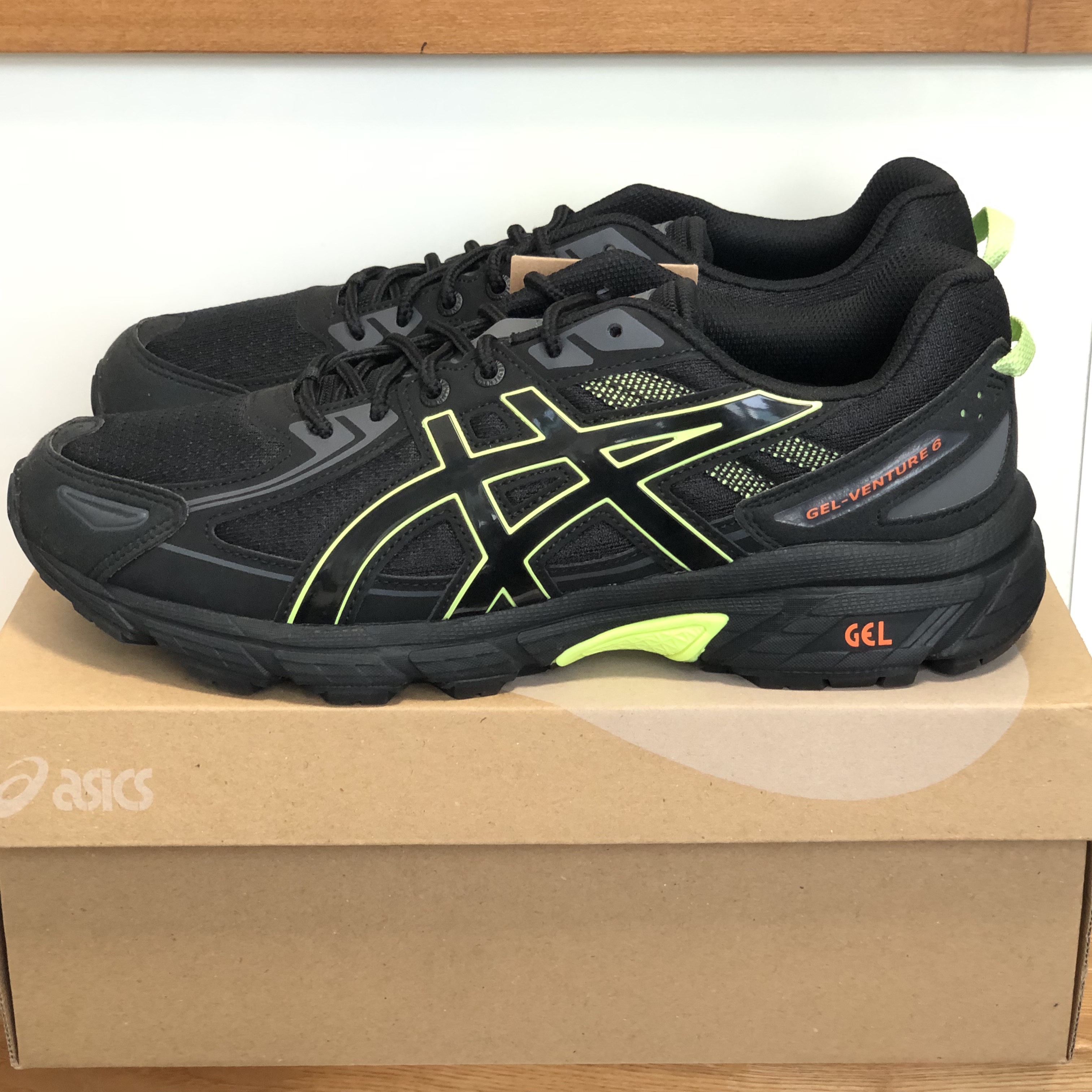 Asics Gel-Venture 6 Black Lime Green 착용 스타일