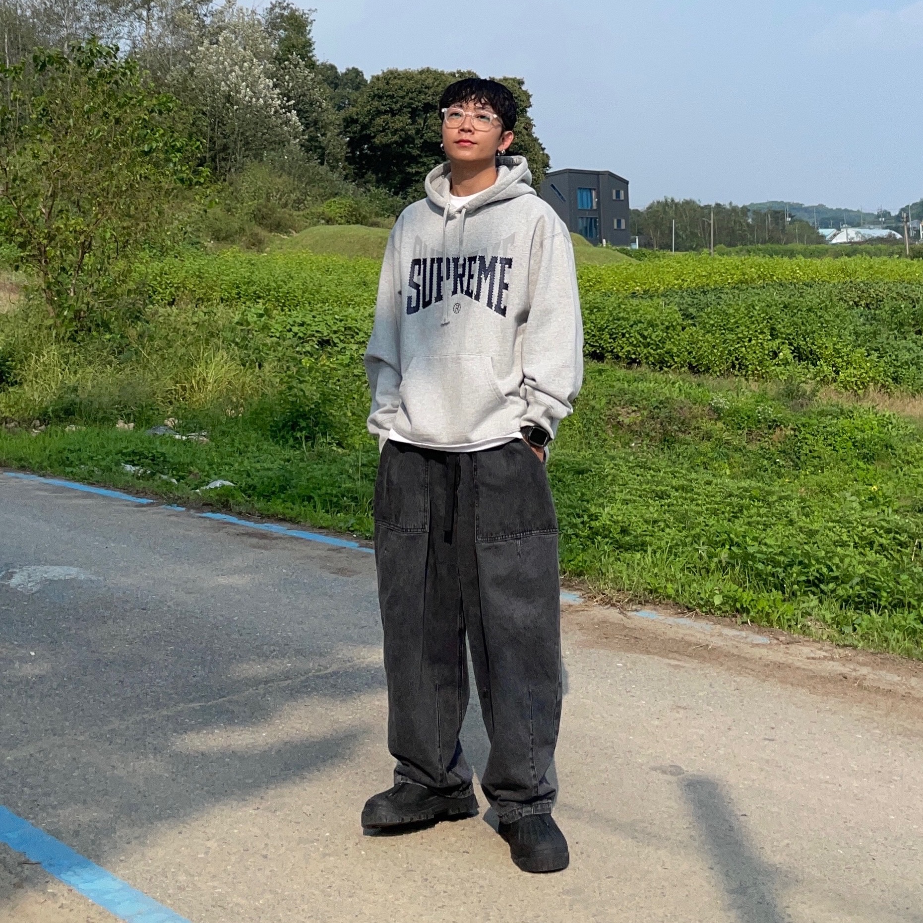 Supreme Rhinestone Shadow Hooded Sweatshirt Heather Grey - 22FW 착용 스타일