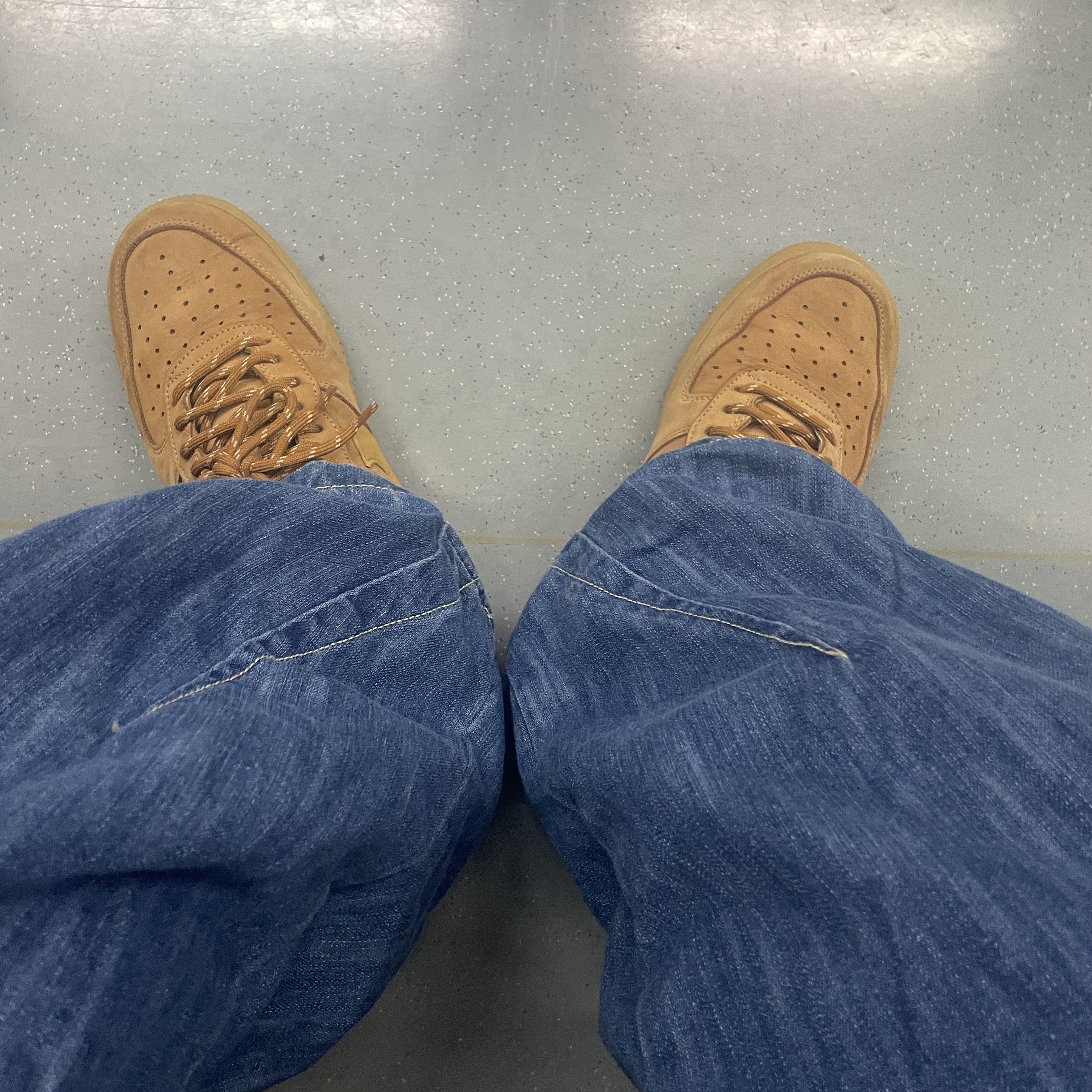 Nike Air Force 1 '07 WB Flax 착용 스타일