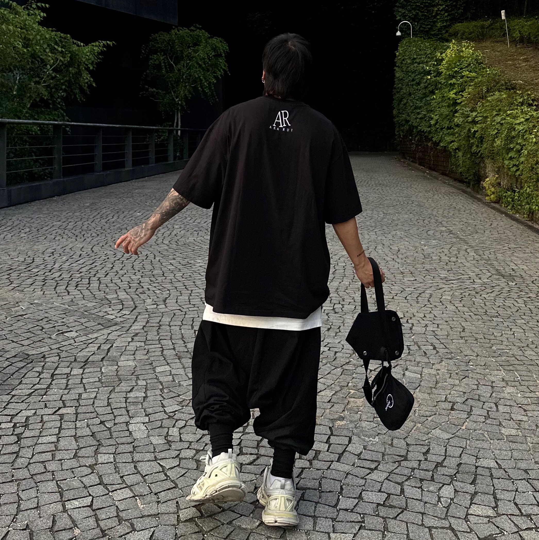 Balenciaga Track.2 Sneakers White 착용 스타일 - 5