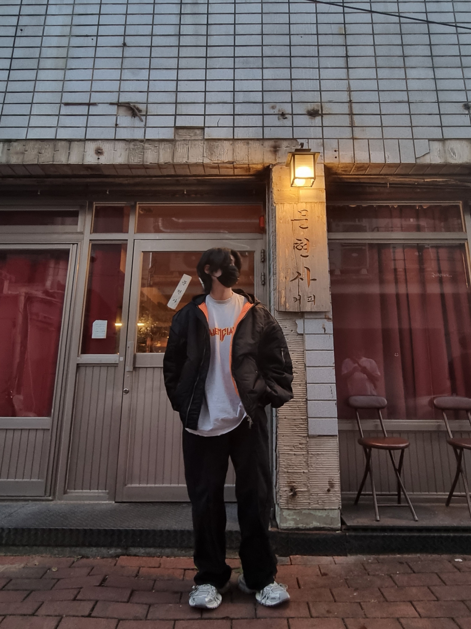 Project G/R Reworked Hooded Bomber Jacket Black, Balenciaga 3XL Sneakers Light Beige 착용 스타일 - 2
