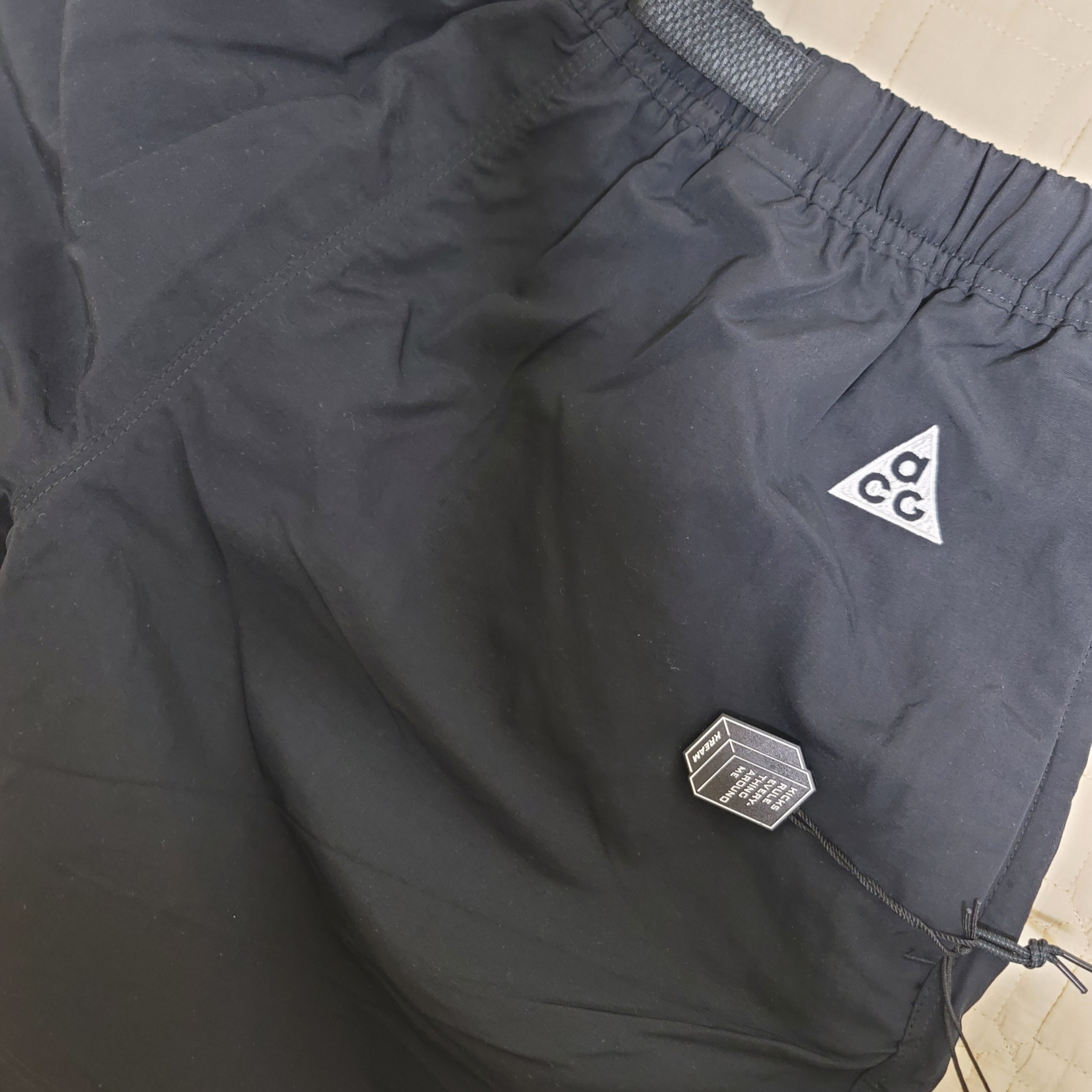 Nike NRG ACG Trail Shorts Black Dark Smoke Grey - Asia 착용 스타일