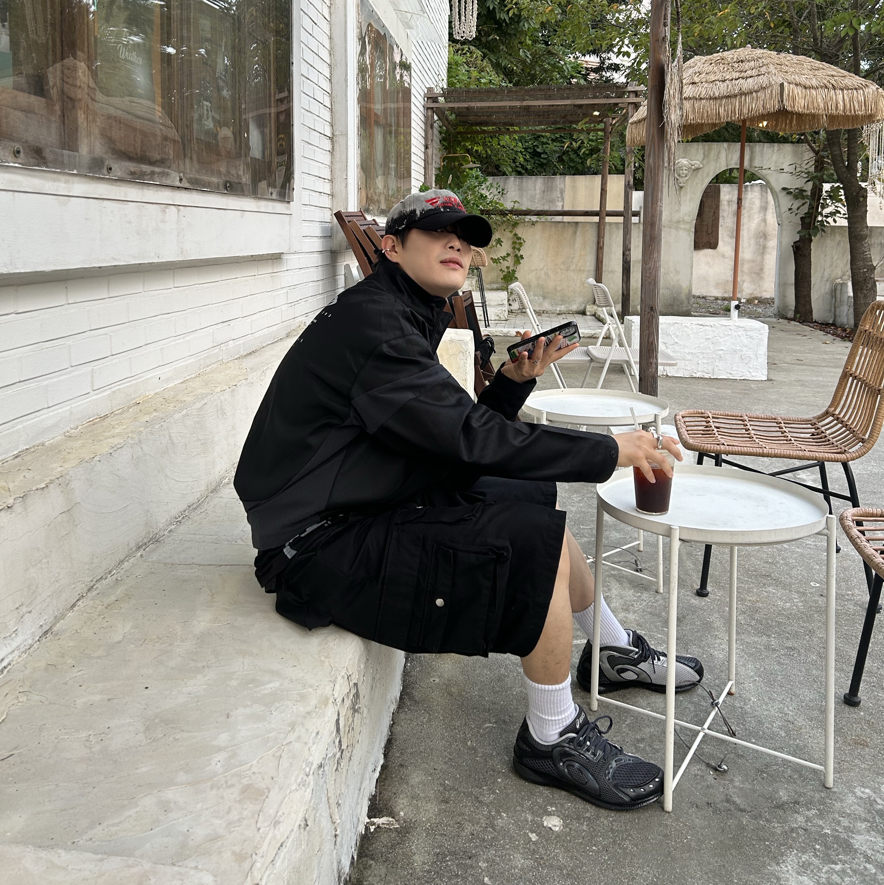 Opening Project 303 Cropped Jacket Black, ETCE Fadeout Cap Black 착용 스타일 - 1