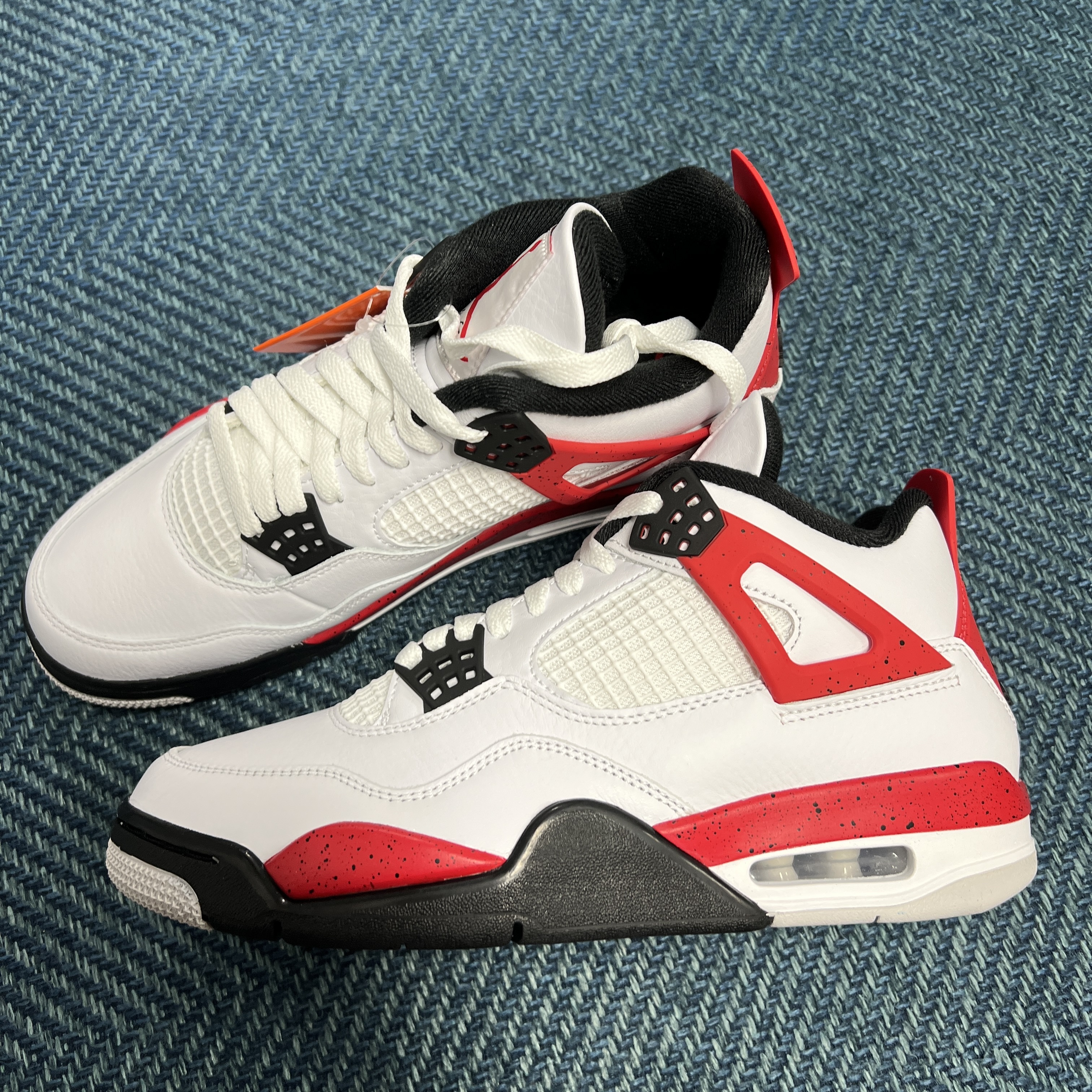 Jordan 4 Retro Red Cement 착용 스타일