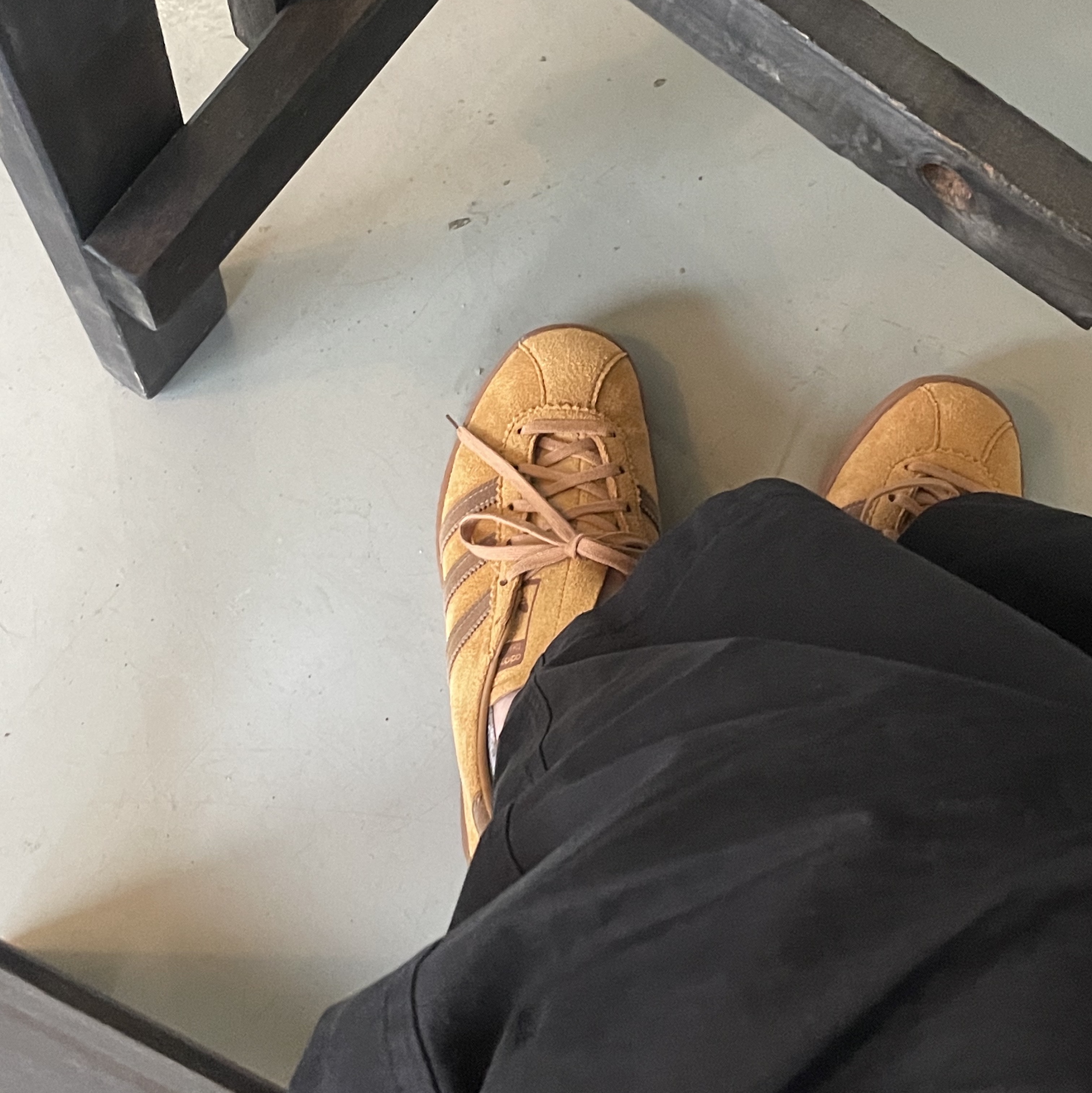 Adidas Tobacco Gruen Mesa Brown Desert 착용 스타일 - 2