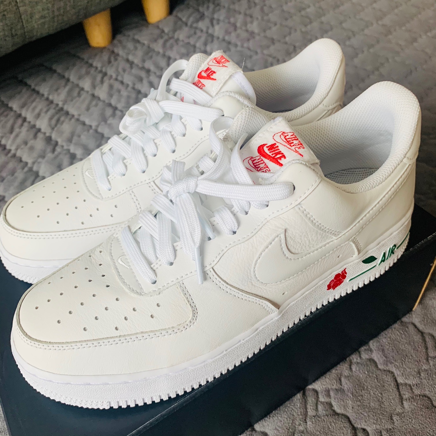 Nike Air Force 1 '07 LX White Bag 착용 스타일 - 2