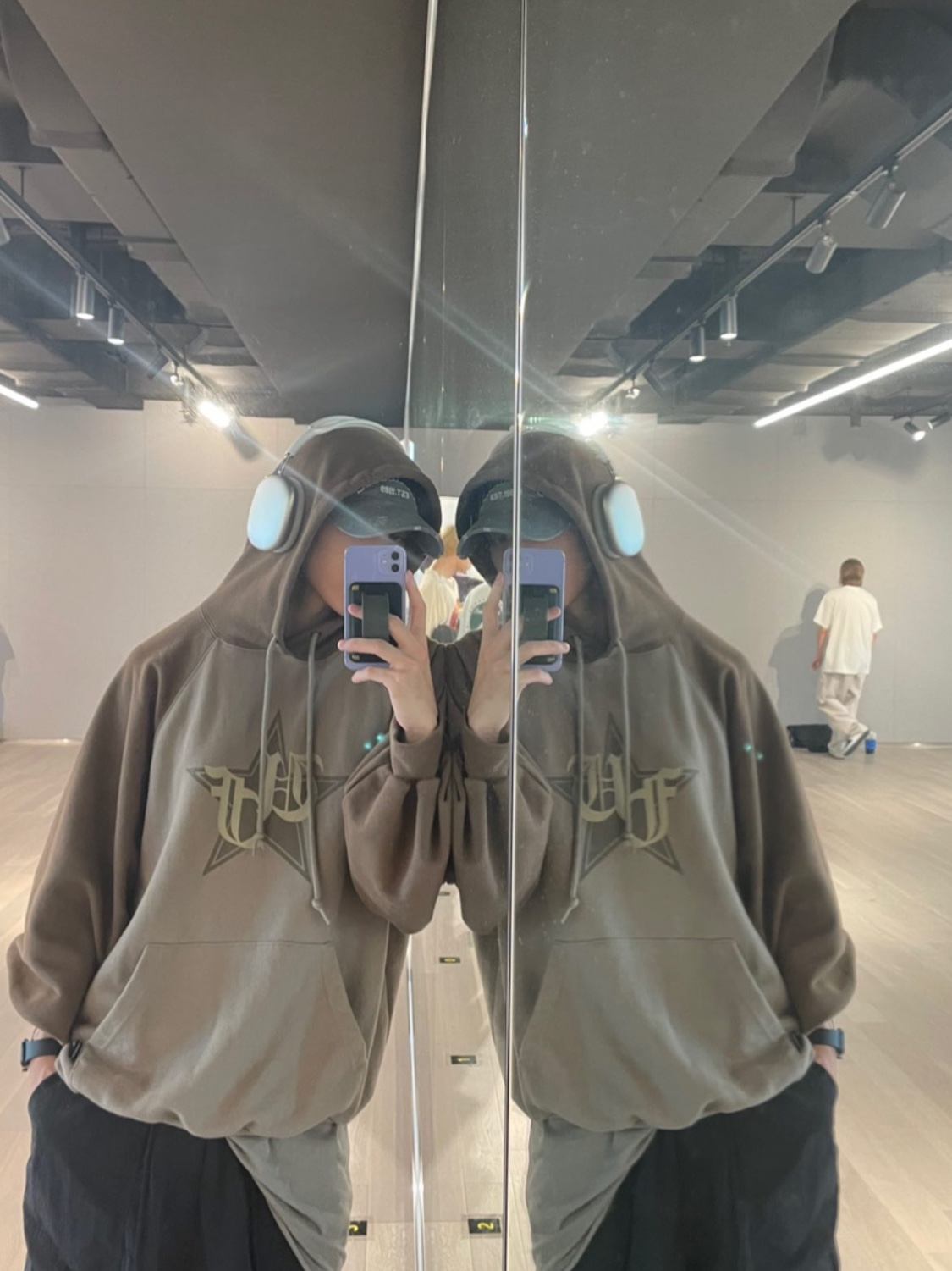 Apple AirPods Max Lightning Silver (Korean Ver.) 착용 스타일