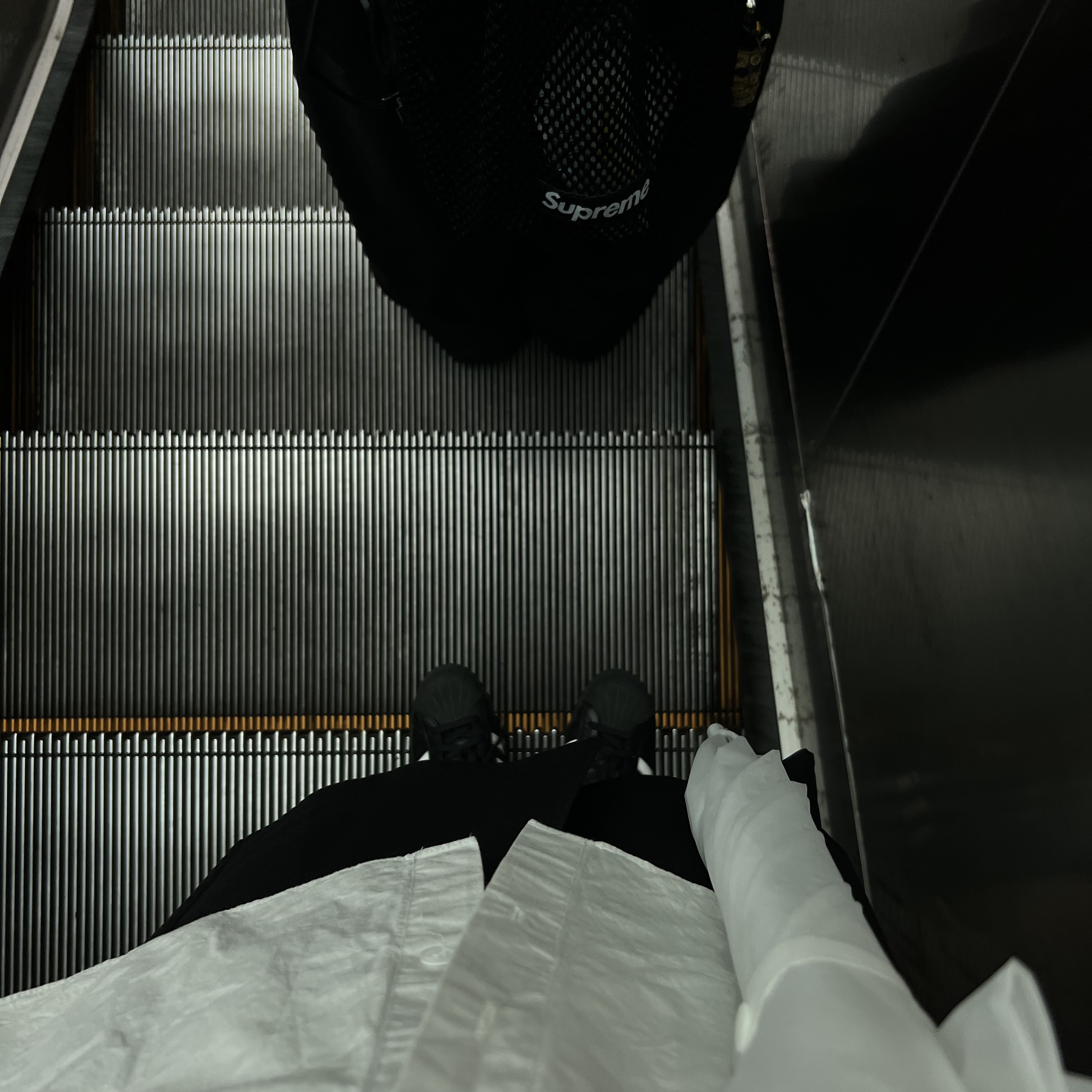 Adidas Superstar Core Black White, Supreme Mesh Backpack Black - 23SS 착용 스타일 - 1