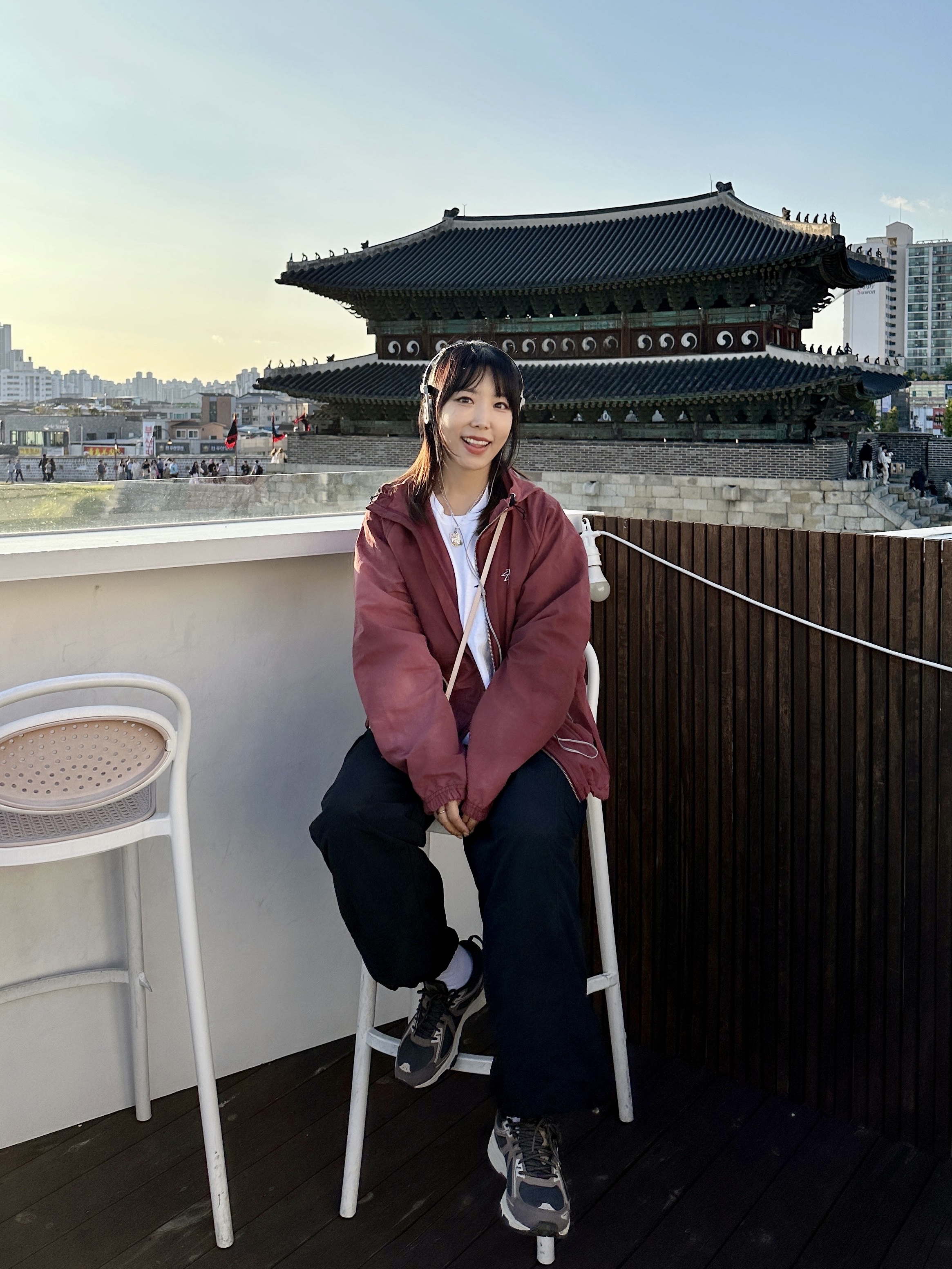Stussy Wave Dye Beach Shell Jacket Maroon, Supreme x Koss Portapro Headphones Silver - 23FW 착용 스타일 - 2