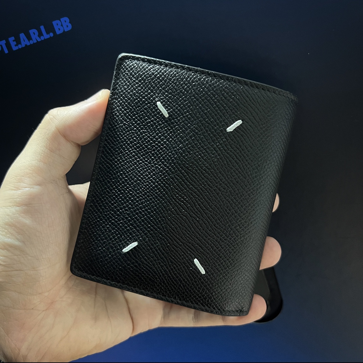 Maison Margiela Compact Bi-Fold Wallet Black, Maison Margiela Bovine Leather Bi-Fold Wallet Black 착용 스타일