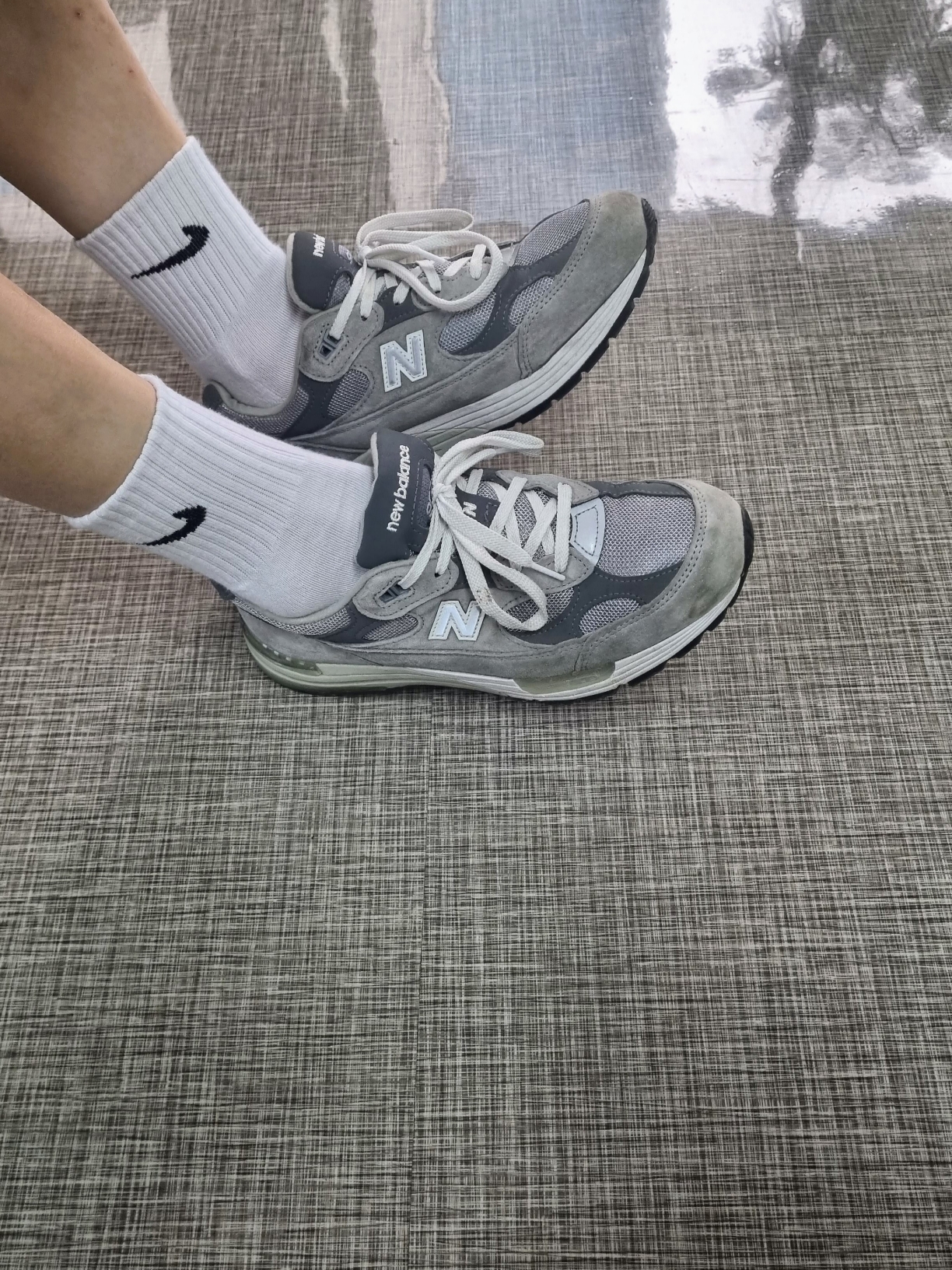 New Balance 992 Made in USA Grey - D Standard 착용 스타일 - 2