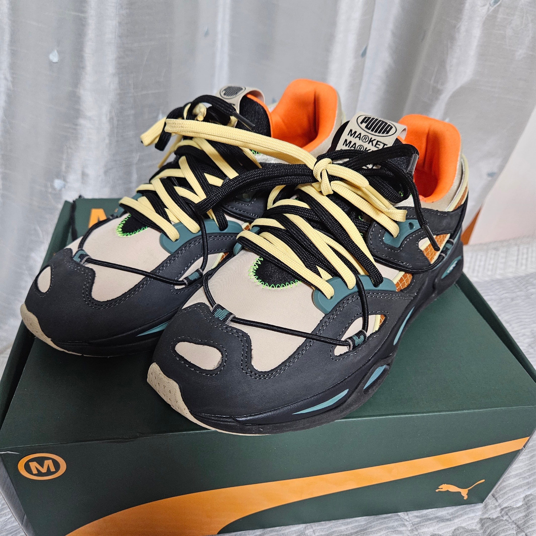 Puma x Market TRC Blaze Flint Gray Phantom Black 착용 스타일 - 1
