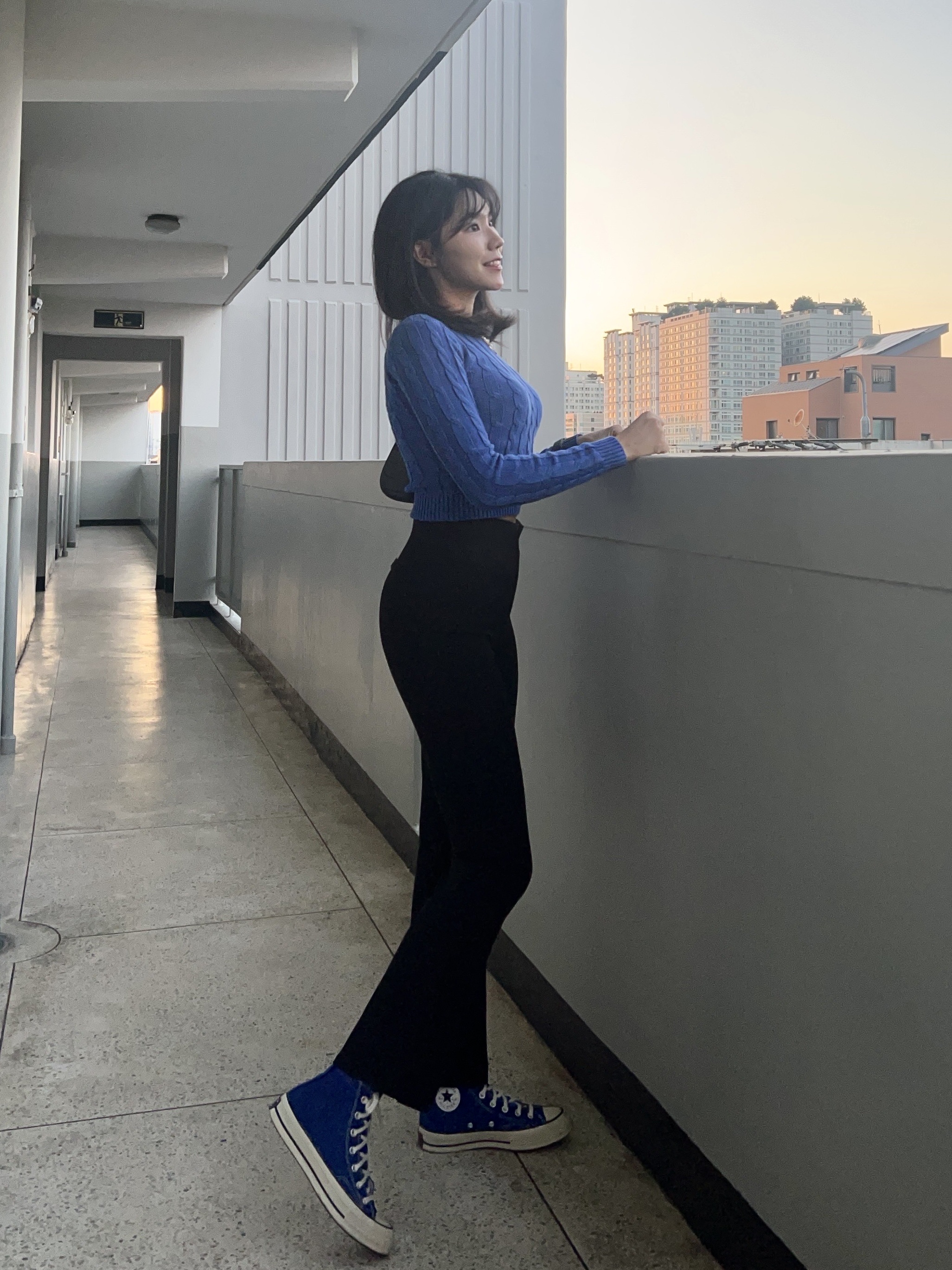 Converse Chuck 70 High Rush Blue 착용 스타일 - 1