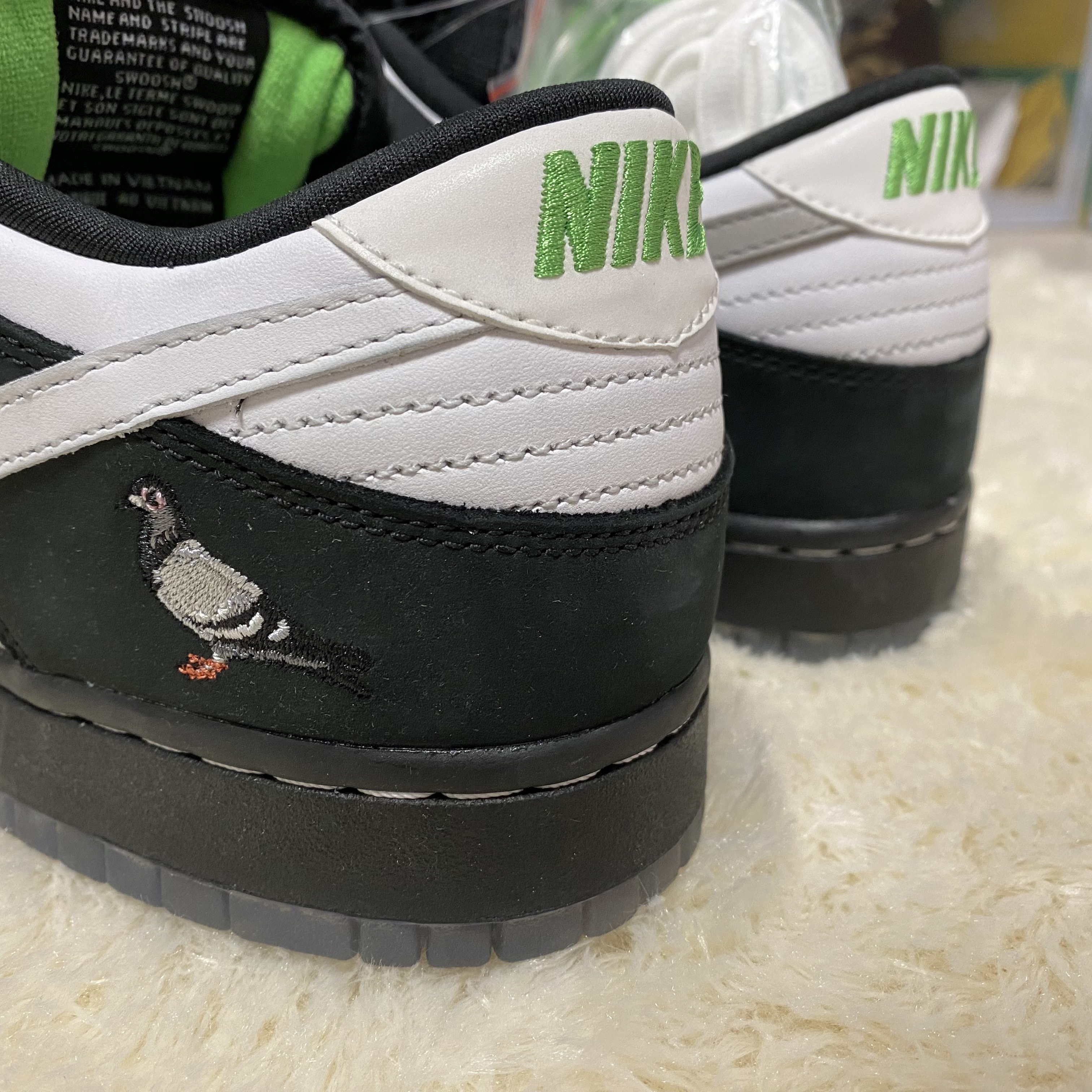 Nike x Staple SB Dunk Low Panda Pigeon 착용 스타일 - 2
