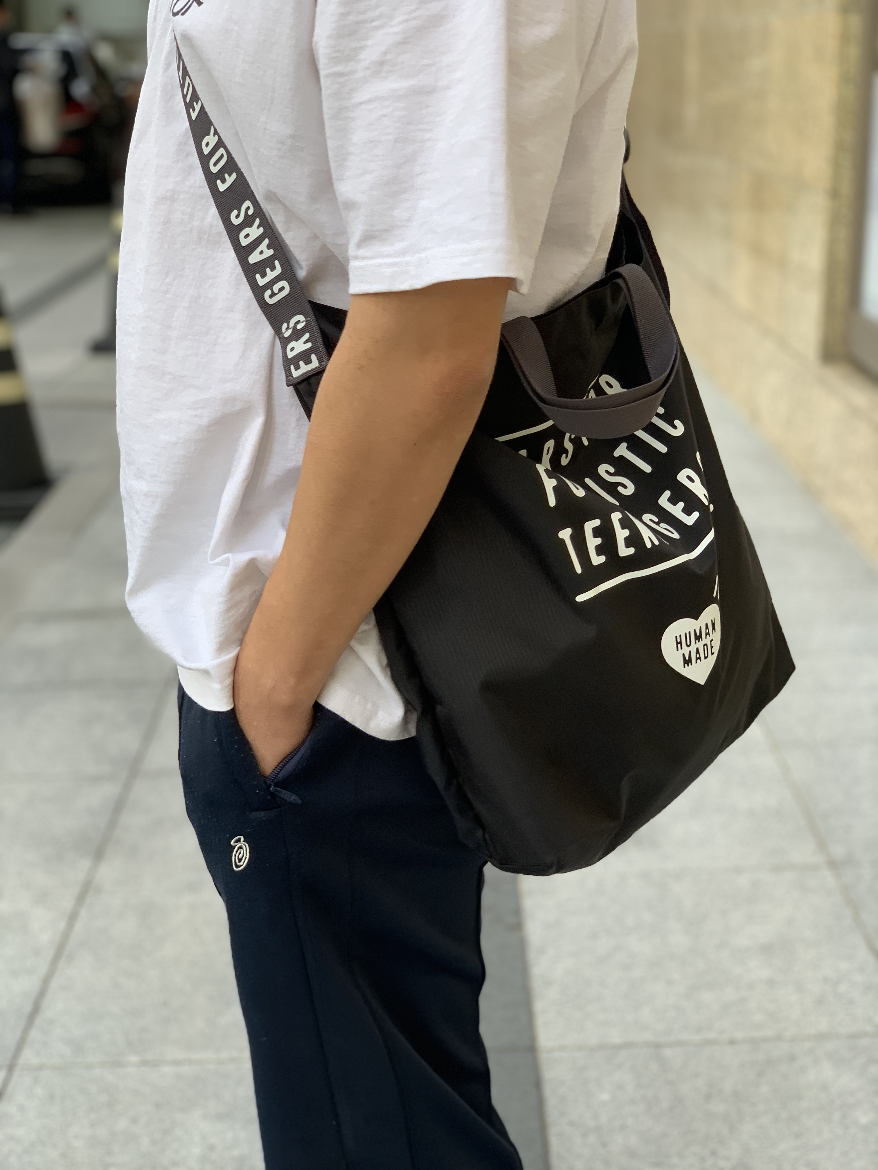 Nike x Drake Nocta Essential Cap Black, Jordan 1 x Travis Scott x Fragment Retro Low OG SP Military Blue 착용 스타일 - 3