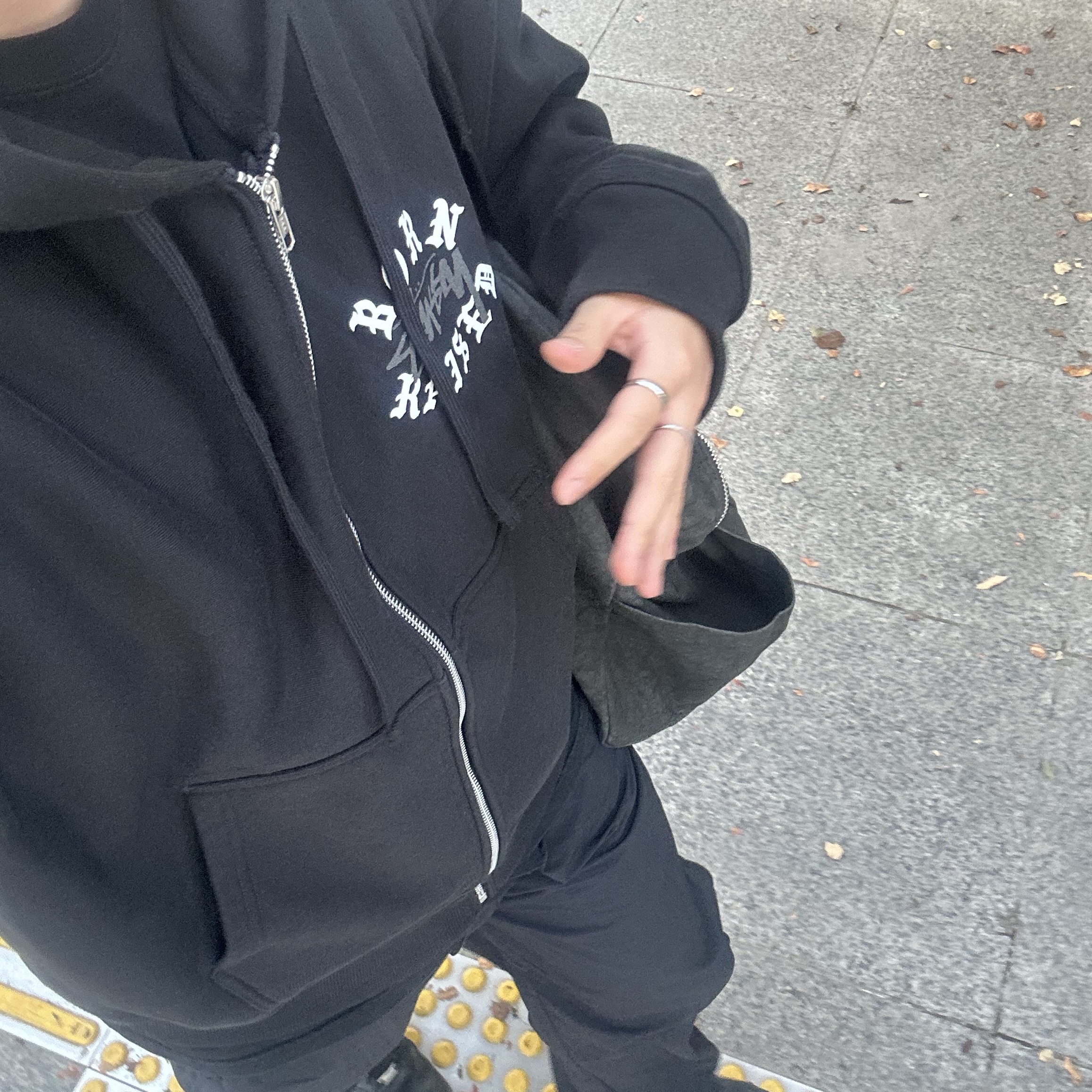 Stussy x Born X Raised Logo Zip Hoodie Black, Stussy Canvas Flight Bag Washed Black 착용 스타일 - 3