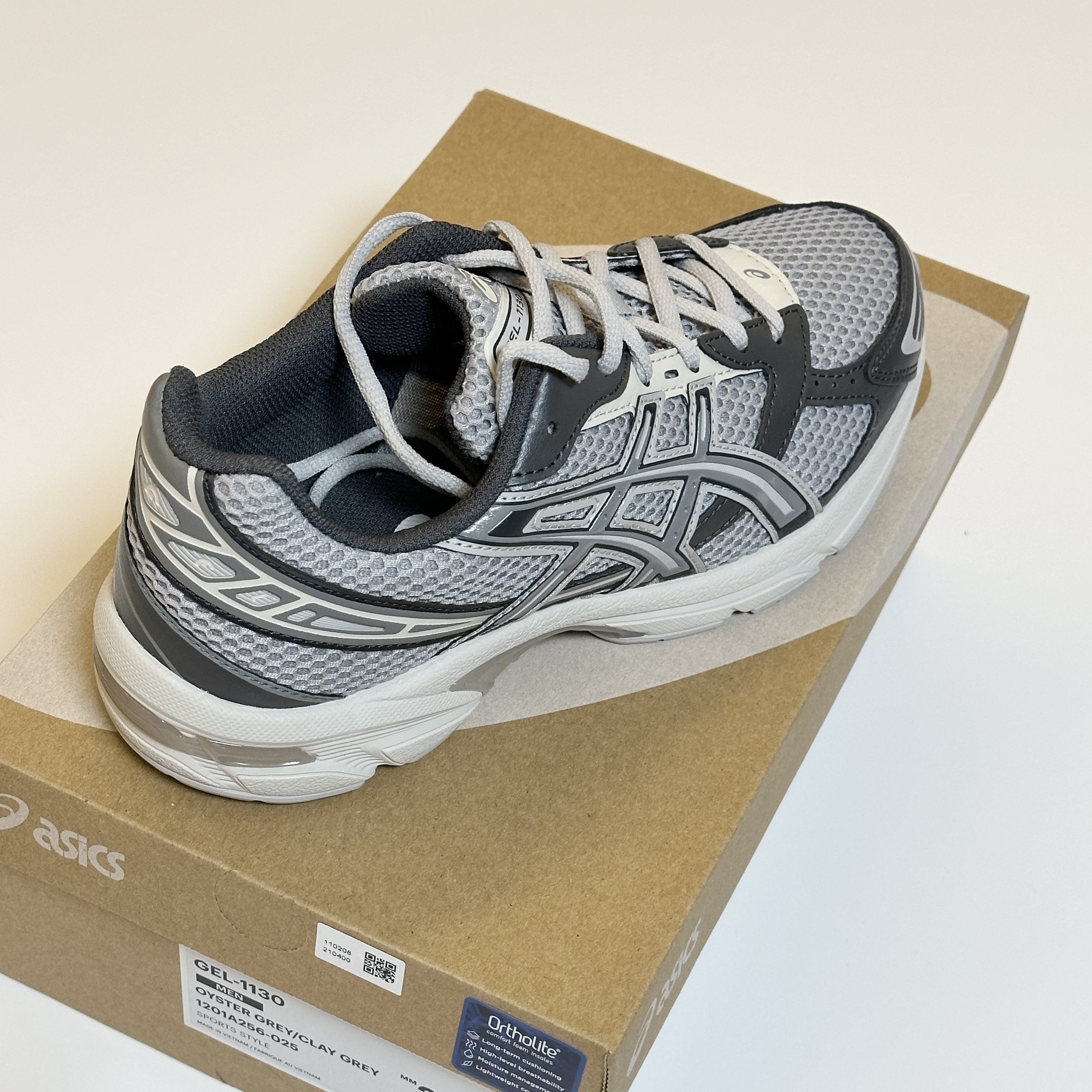 Asics Gel-1130 Oyster Grey Clay Grey 착용 스타일 - 3