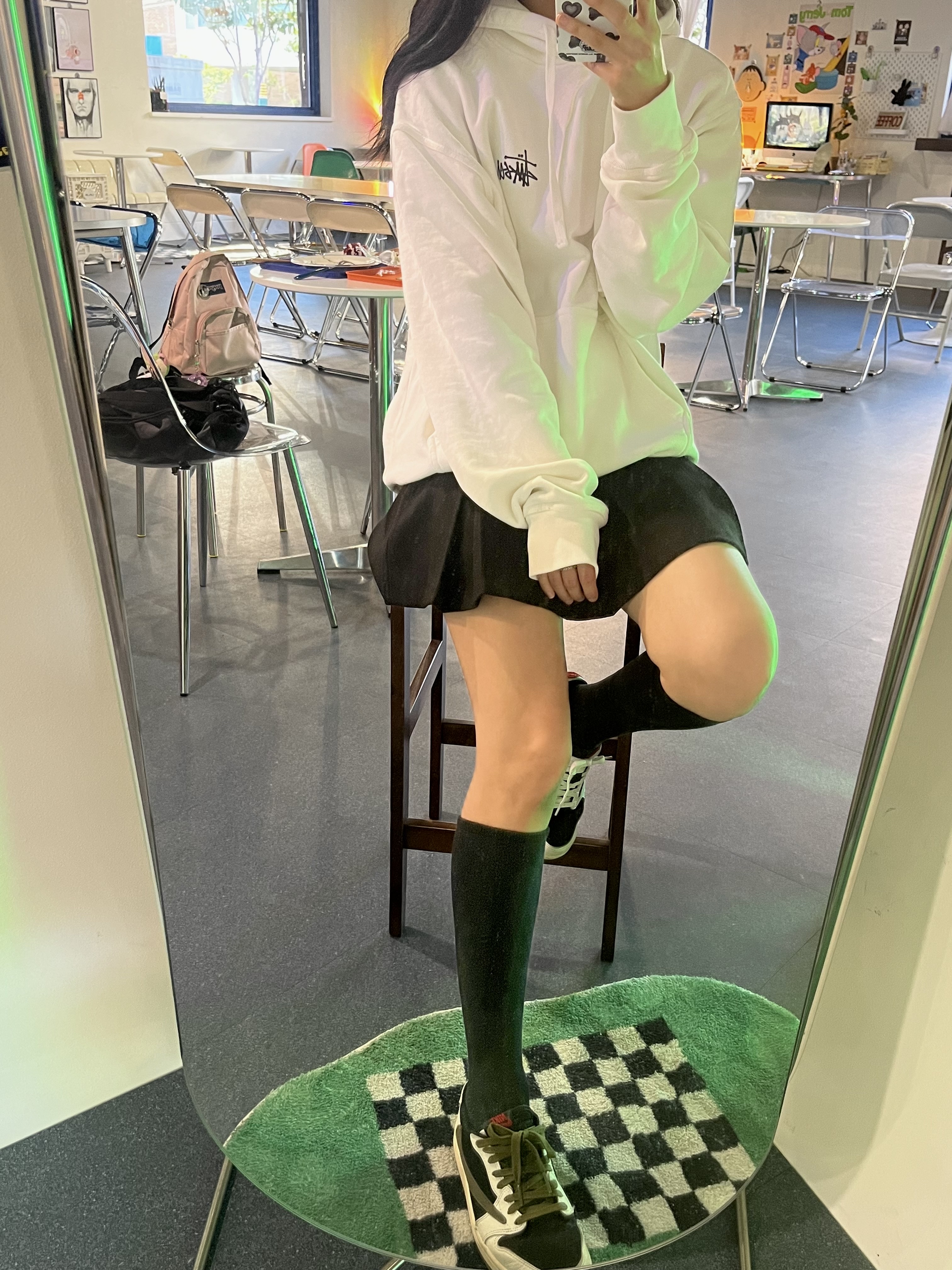Stussy Basic Stussy Hoodie White 2022, (W) Jordan 1 x Travis Scott Retro Low OG SP Medium Olive 착용 스타일