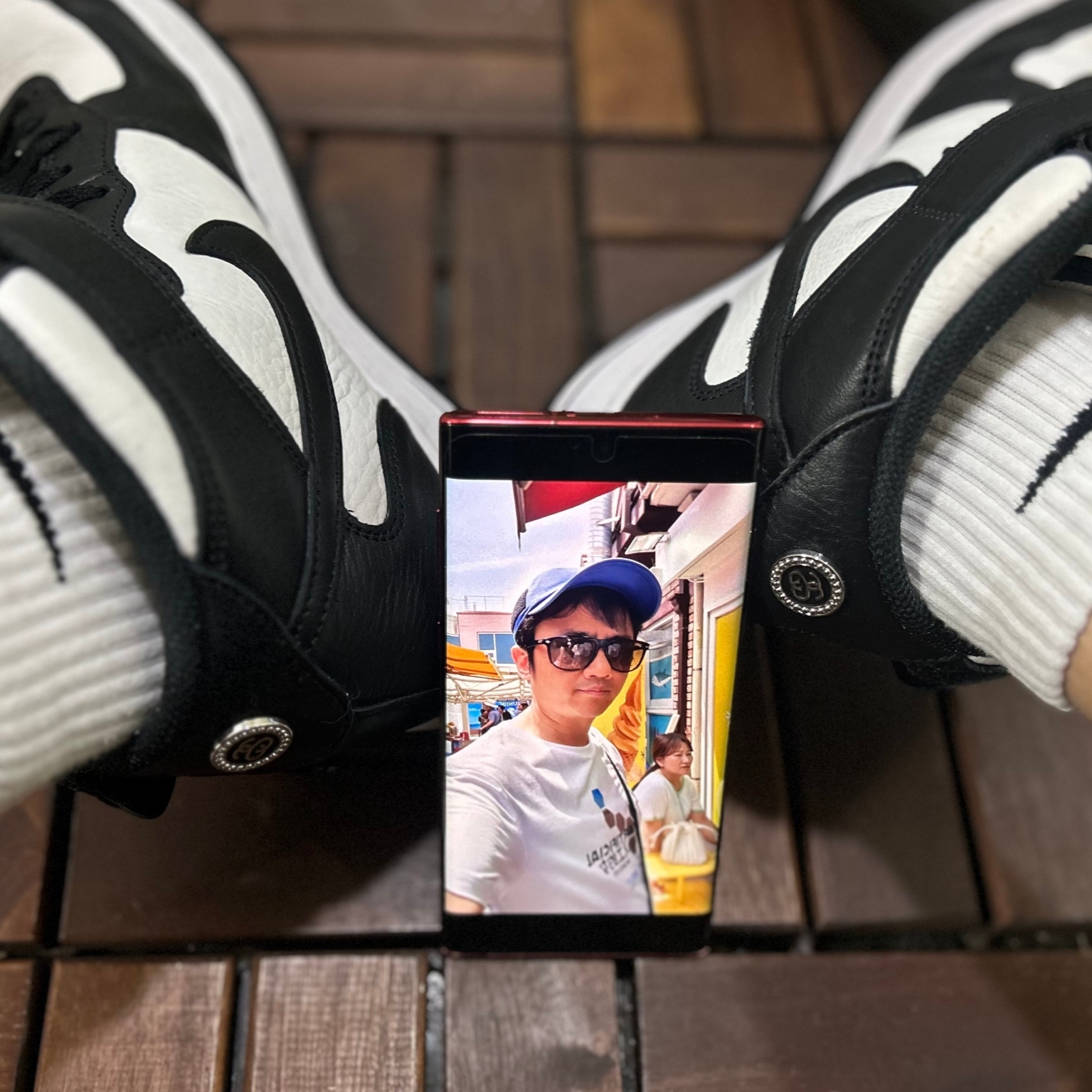 Nike x Stussy Air Force 1 '07 Mid SP Black and Light Bone, Ray-Ban Wayfarer Reverse Polished Black Frame Green Classic G-15 Lenses Universal Fit 착용 스타일