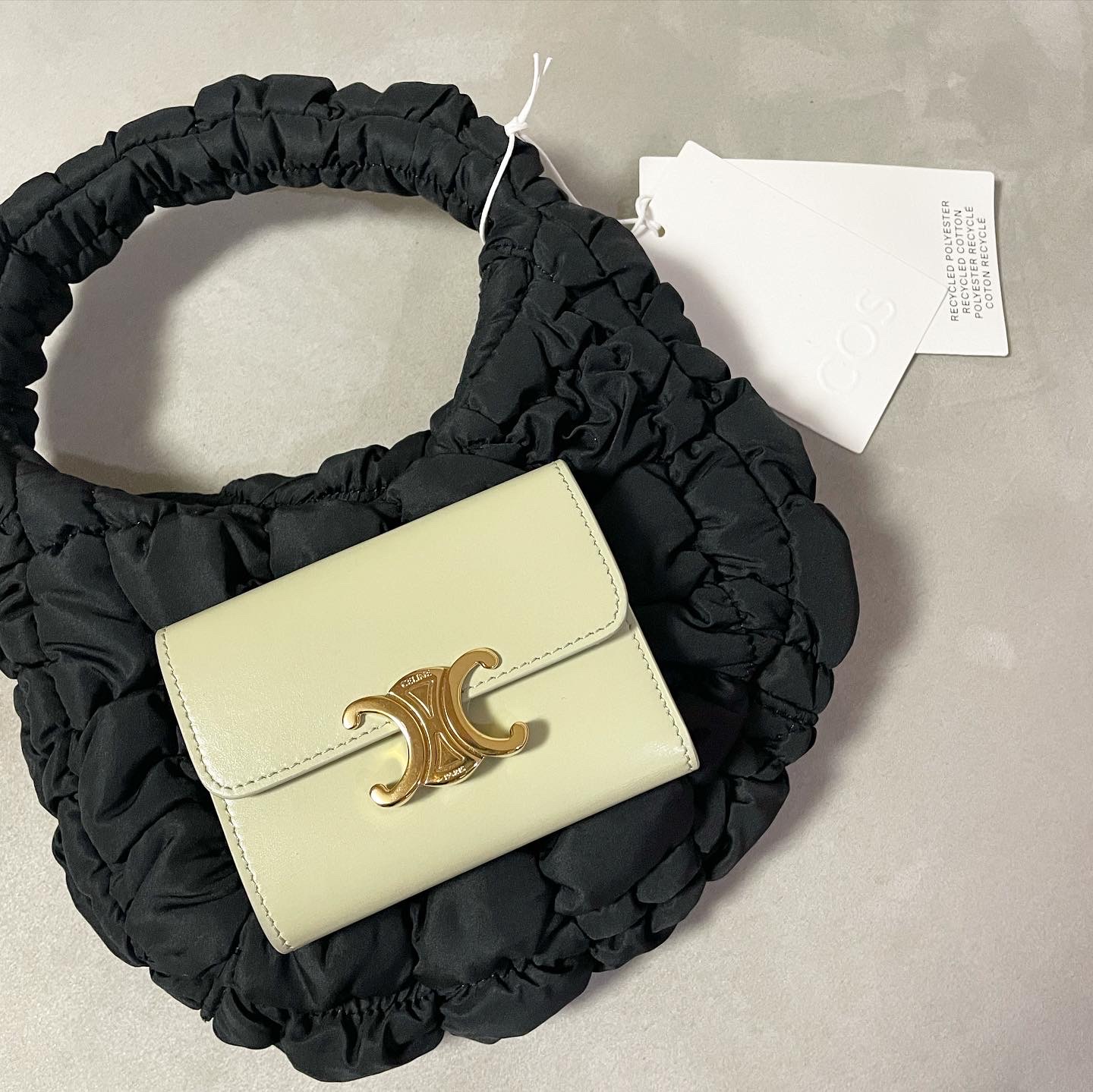 Celine Compact Wallet with Coin Triomphe in Shiny Calfskin Black, COS Quilted Micro Bag Black 착용 스타일 - 1