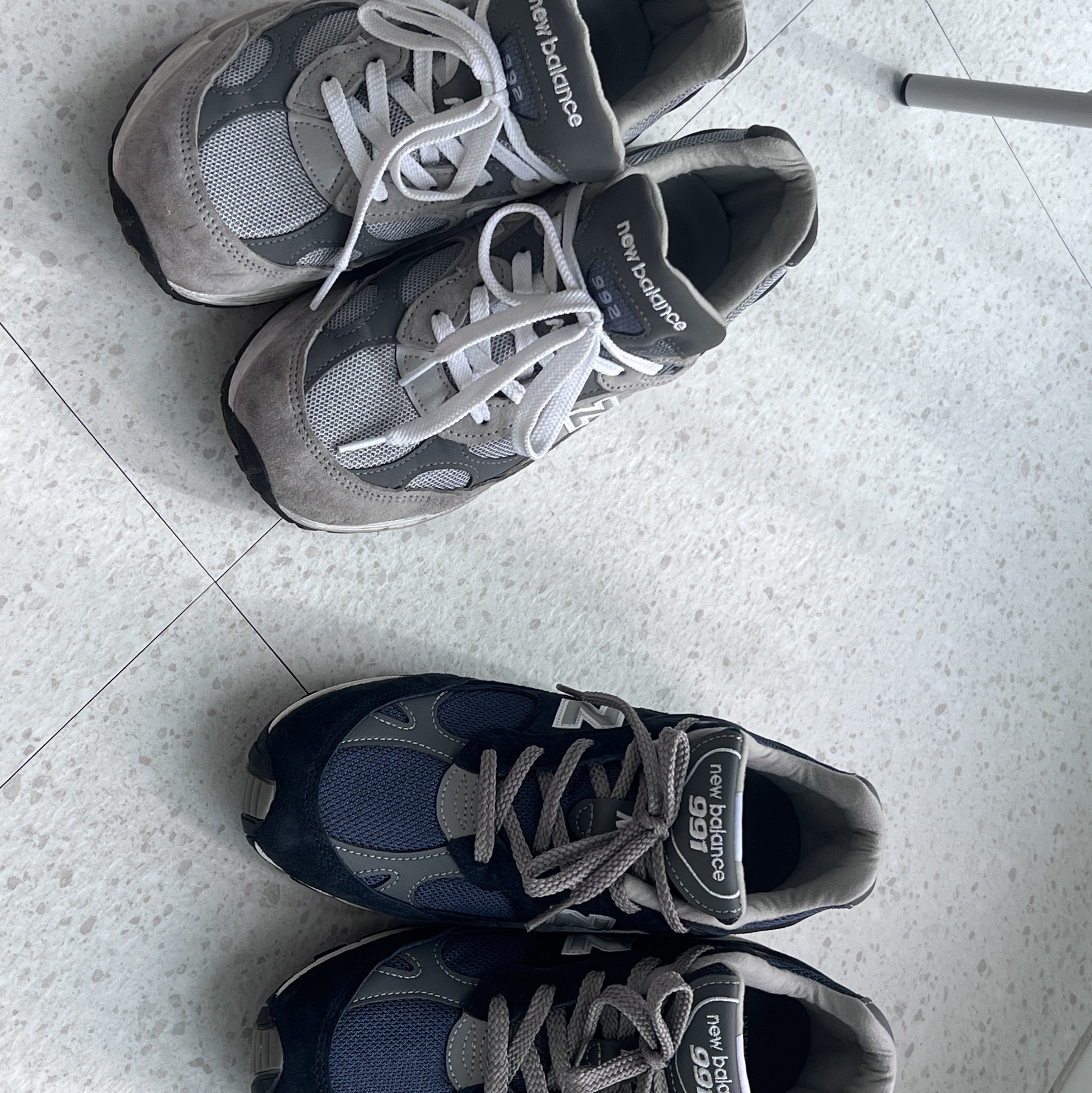 (W) New Balance 991 Made in UK Navy, New Balance 992 Made in USA Grey - D Standard 착용 스타일 - 3
