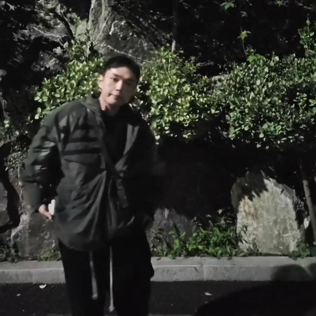 Undermycar x STU Gork Multi Taping Military Jacket Moon Night - Galleria Exclusive, Bottega Veneta Leather Cassette Black 착용 스타일 - 1