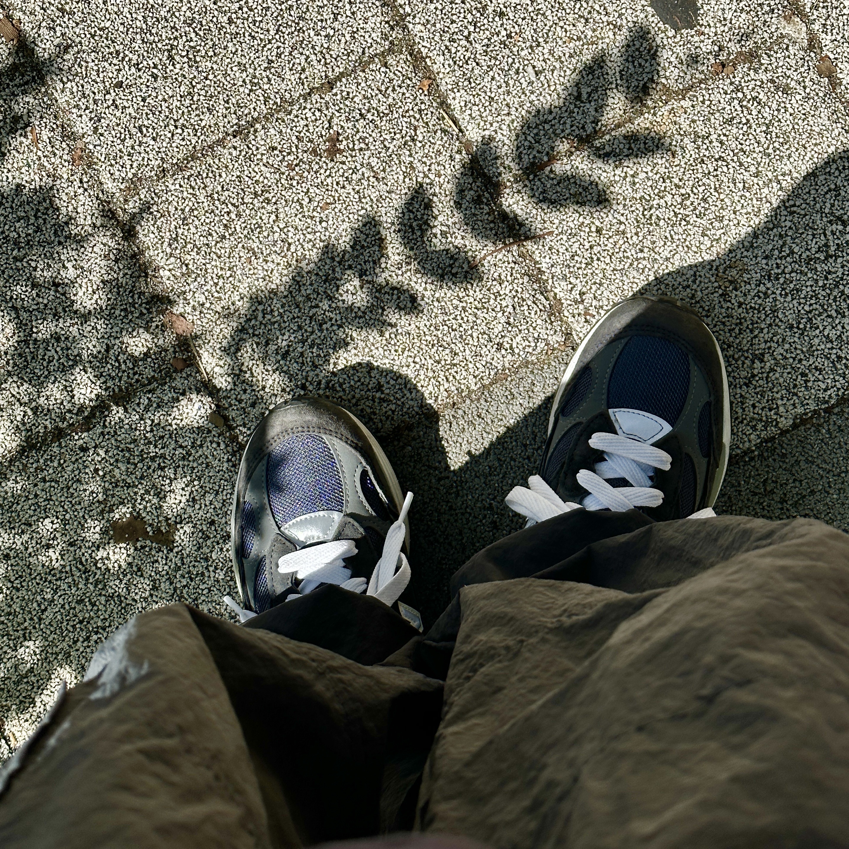 New Balance 992 Made in USA Navy 착용 스타일 - 2