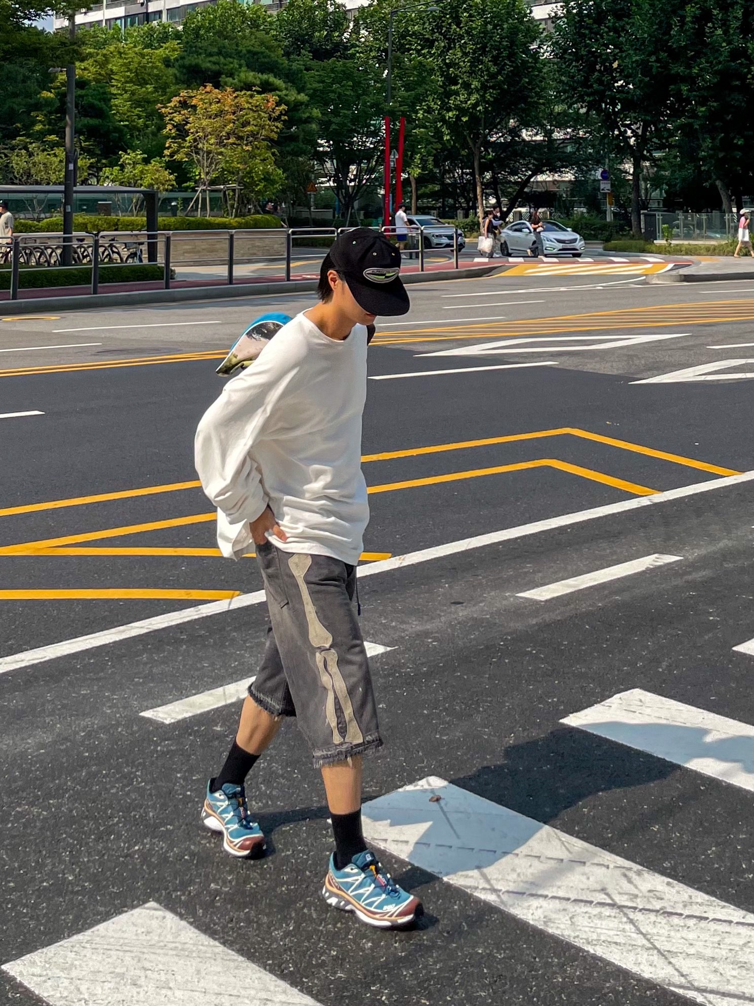 Kapital 14 oz. Denim 5P Bone Embroidery Short Pants Black 착용 스타일 - 2